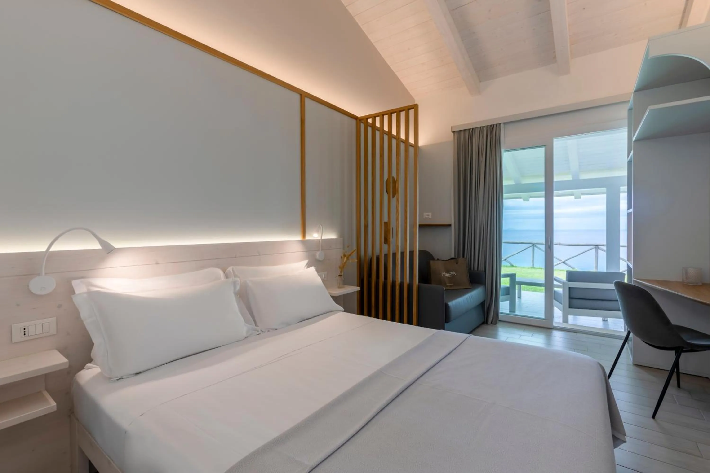 Bedroom, Bed in Midenza Seaside & Nature Retreat