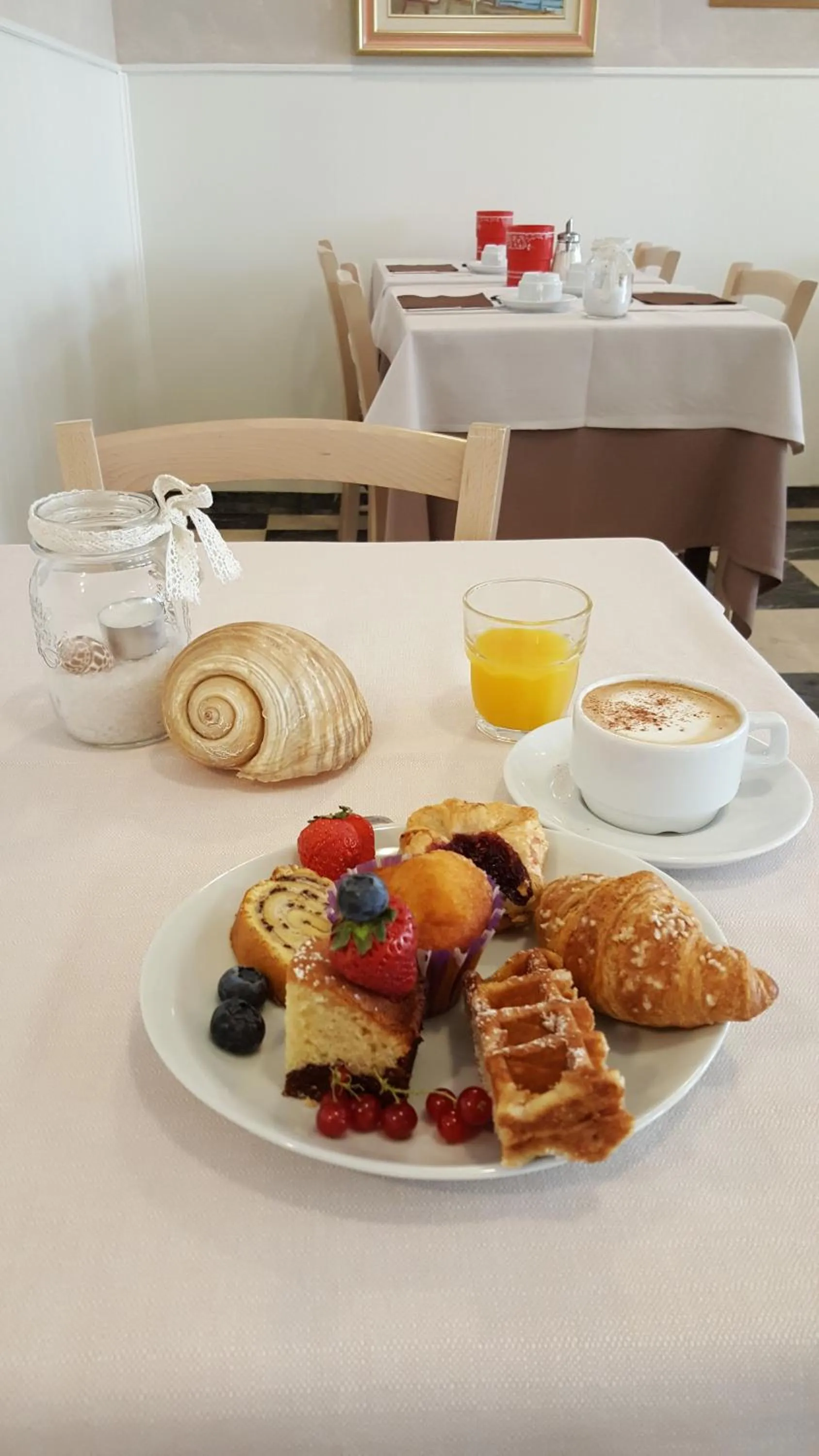 Buffet breakfast in Hotel Marietta