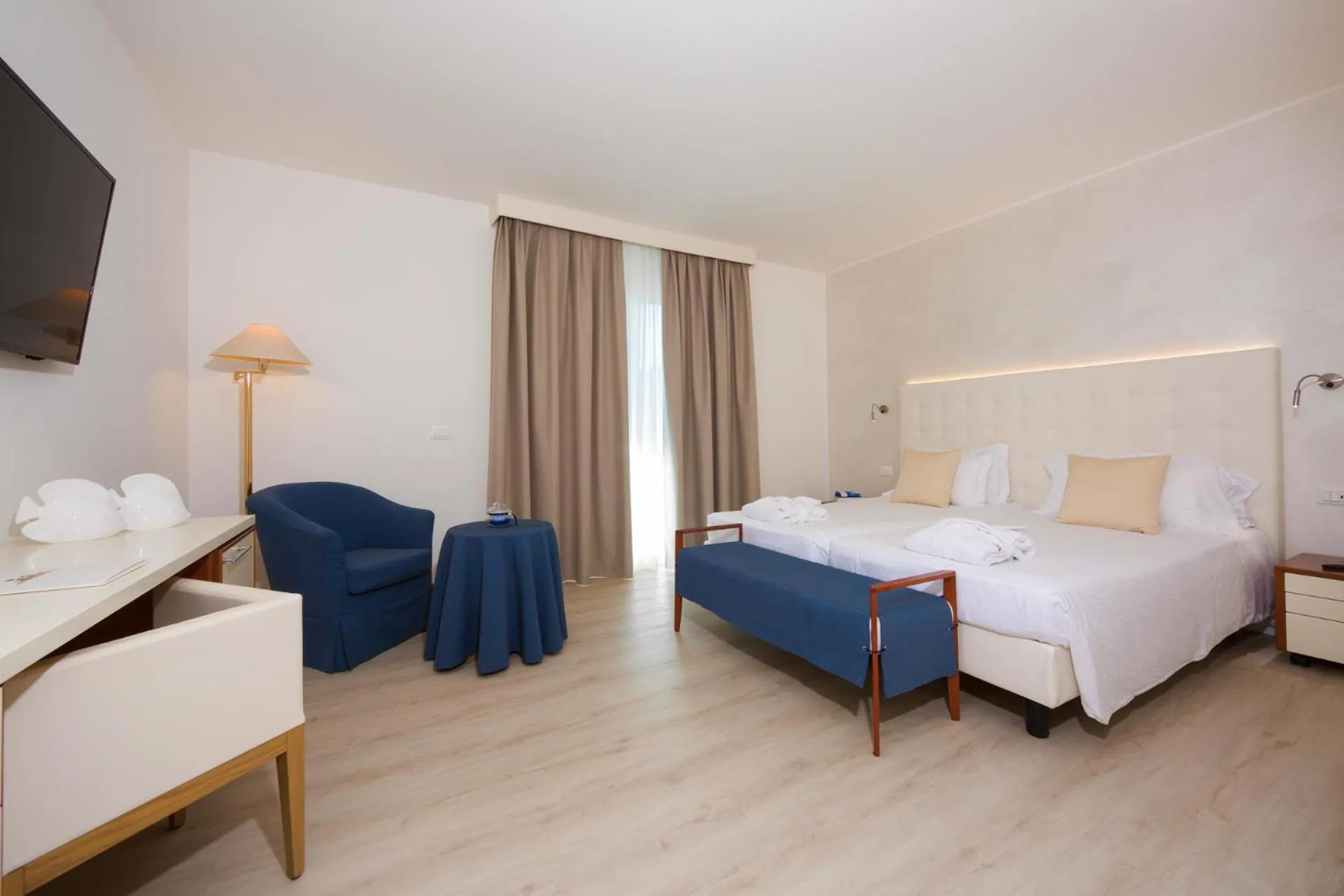 Photo of the whole room in Hotel Bauer & Sporting