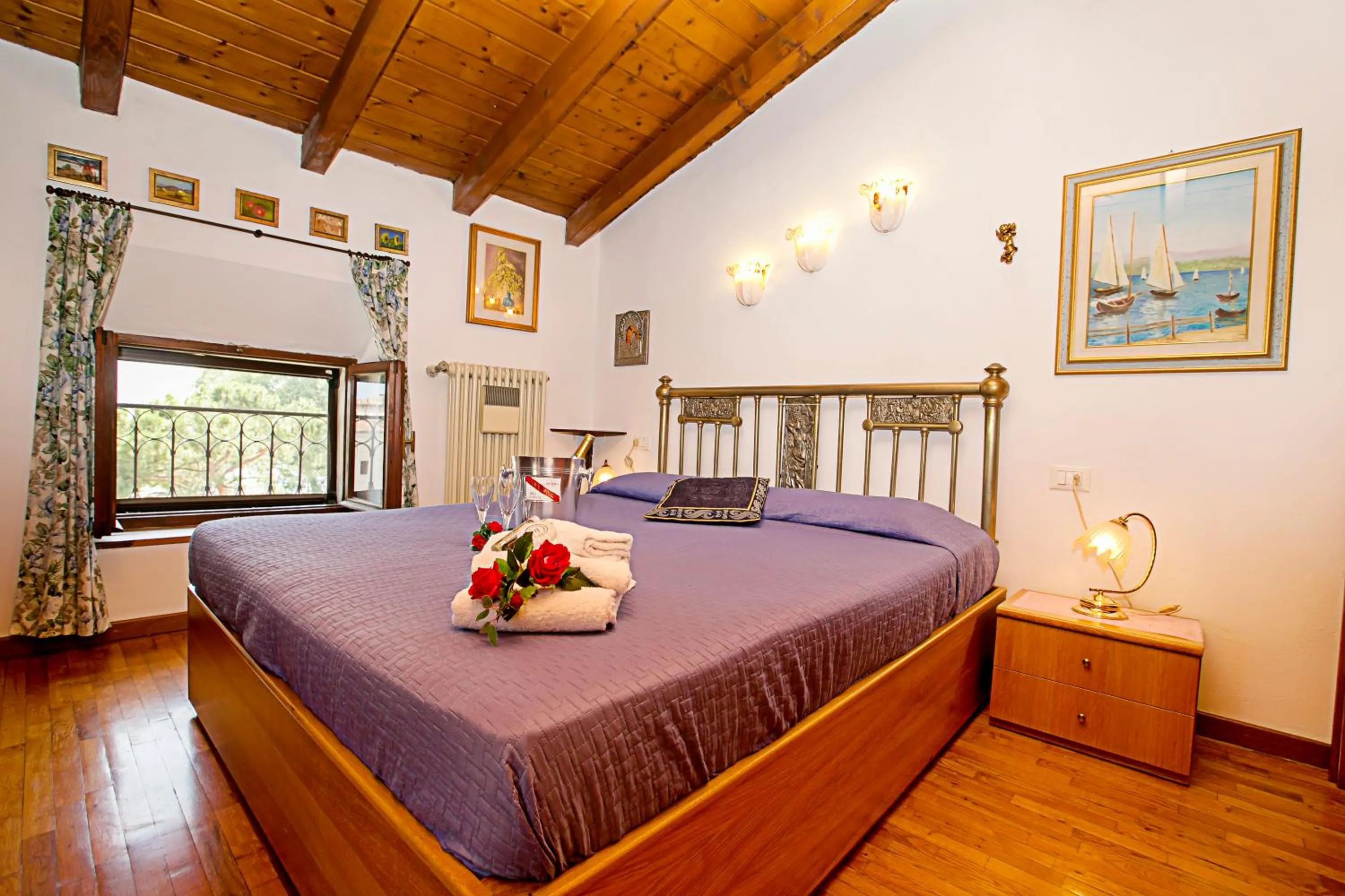 Bedroom, Bed in Residenza Rocca del Lago 2 - Happy Rentals