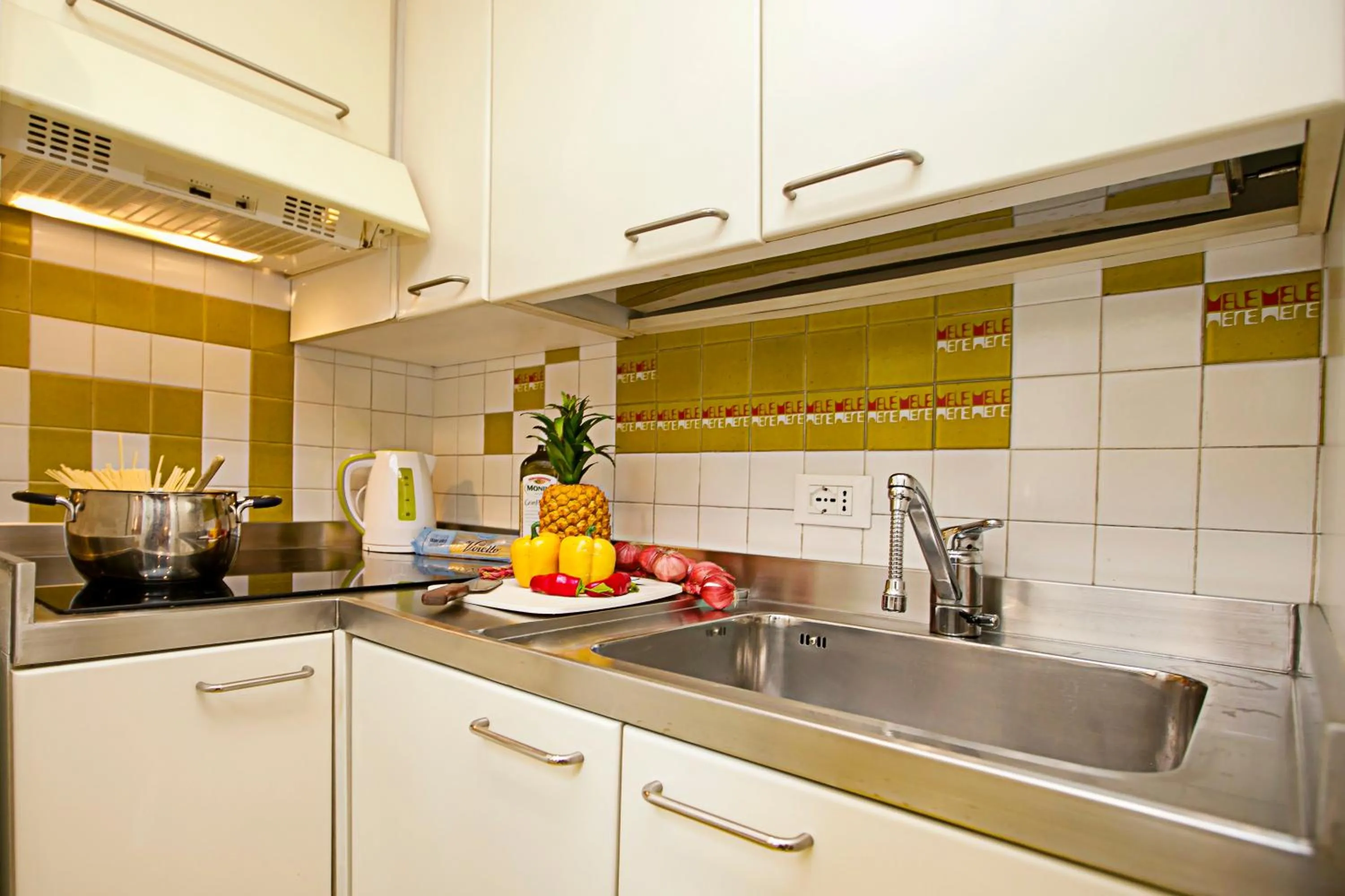 Kitchen or kitchenette in Residenza Rocca del Lago 2 - Happy Rentals