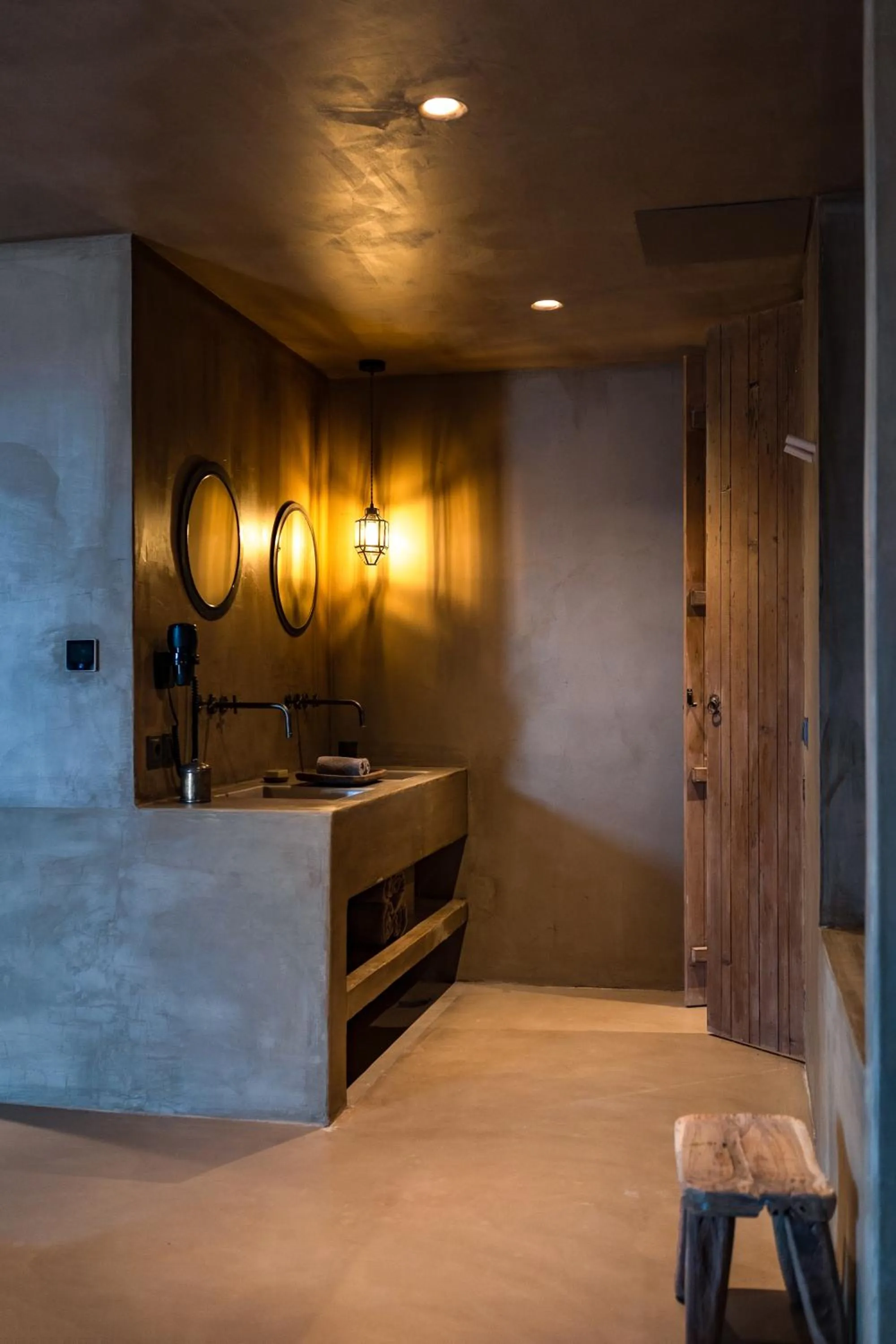 Bathroom, Bed in Life Gallery Hotel & Spa