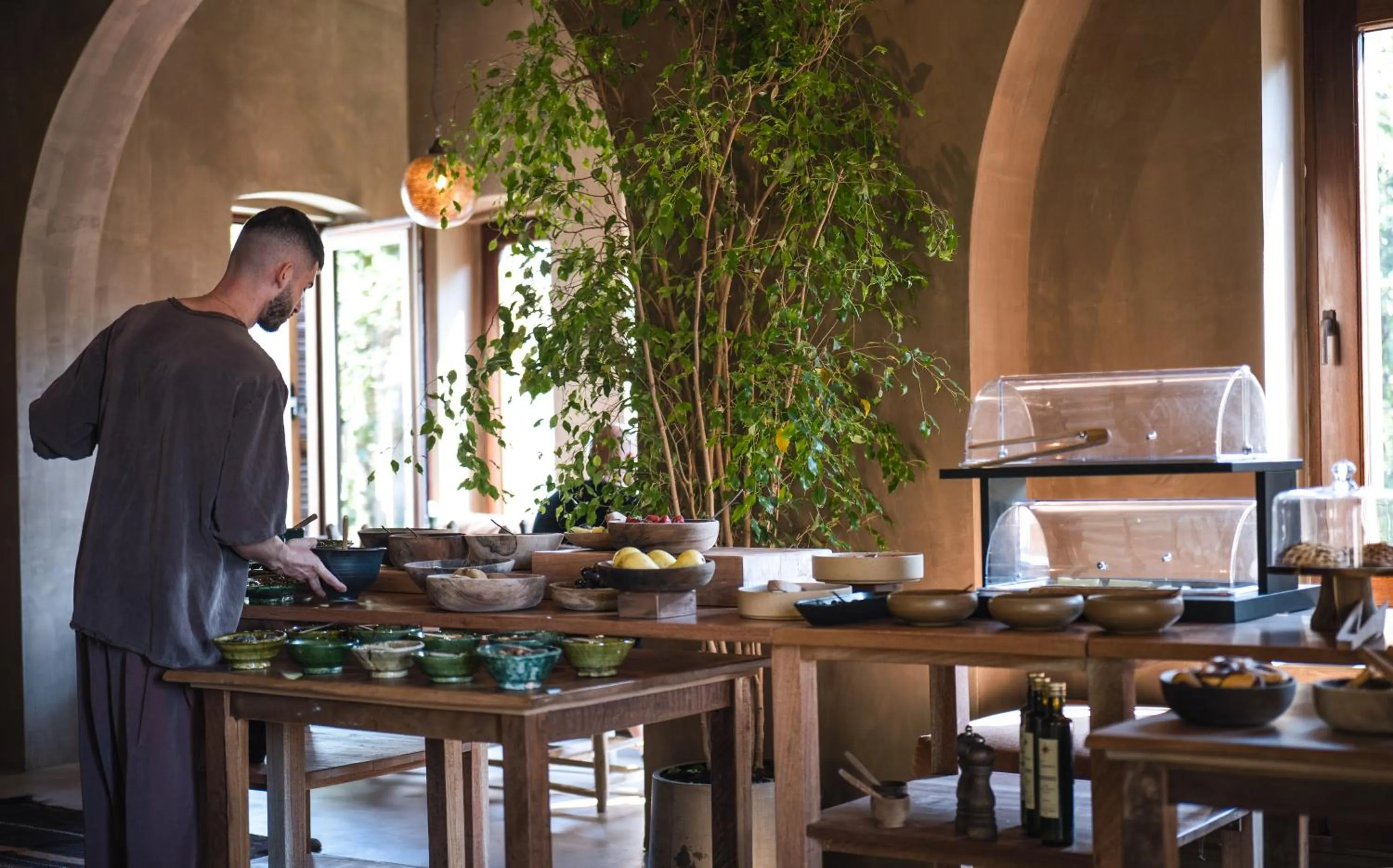 Restaurant/places to eat in Life Gallery Hotel & Spa