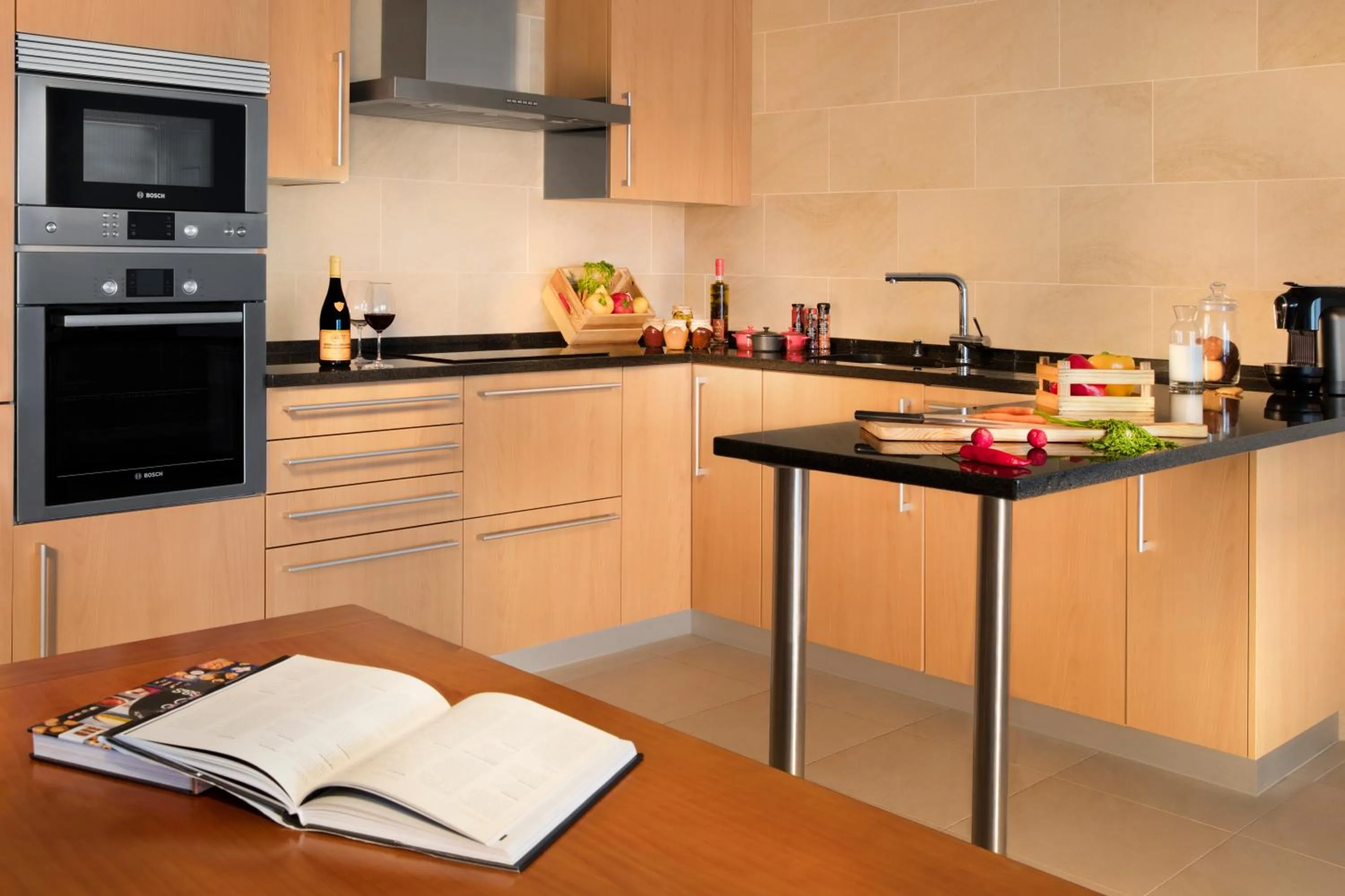 Kitchen or kitchenette in The Beachfront - Praia D'El Rey Golf & Beach Resort