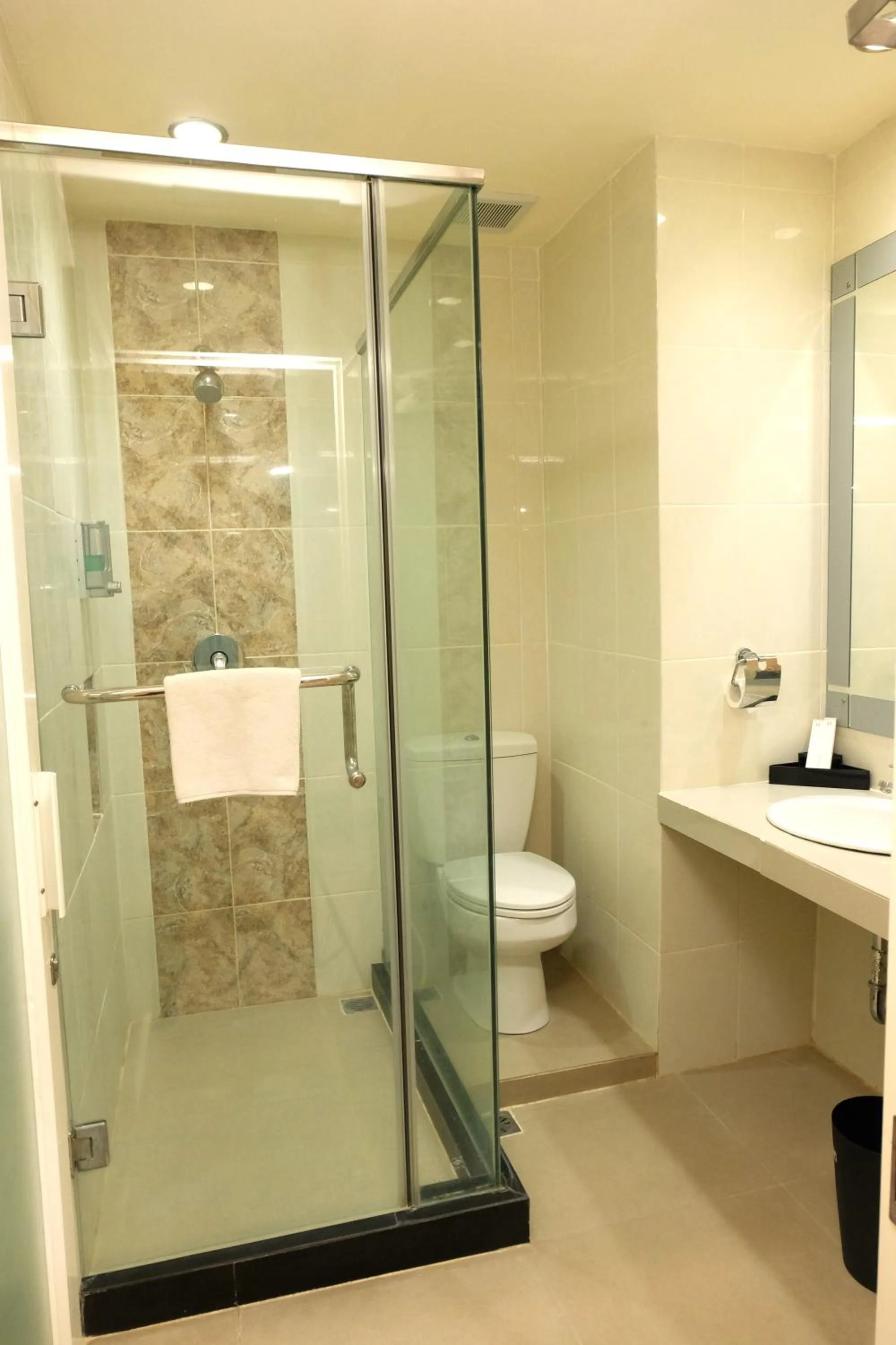 Halogen Hotel Airport Surabaya