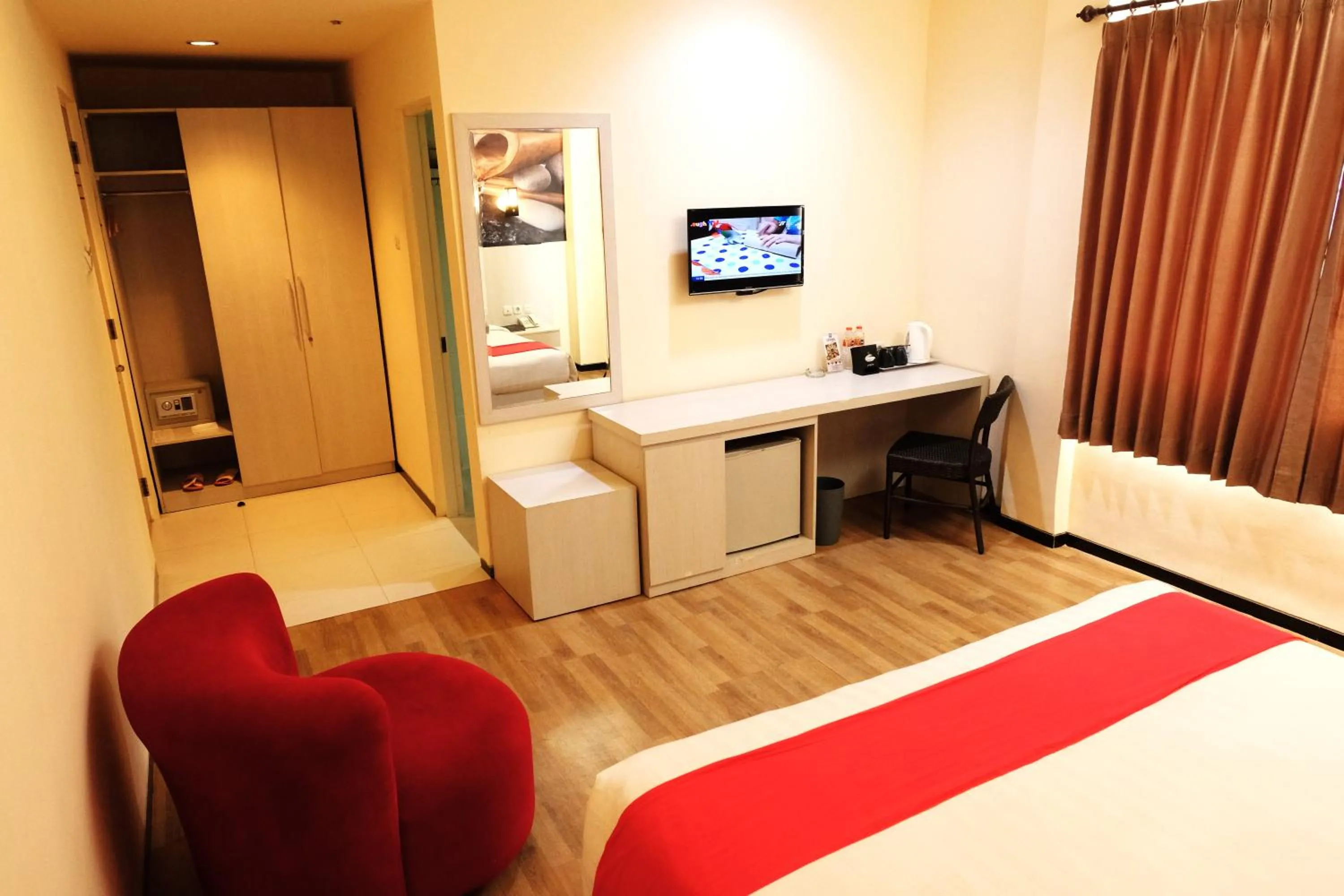 Bed in Halogen Hotel Airport Surabaya