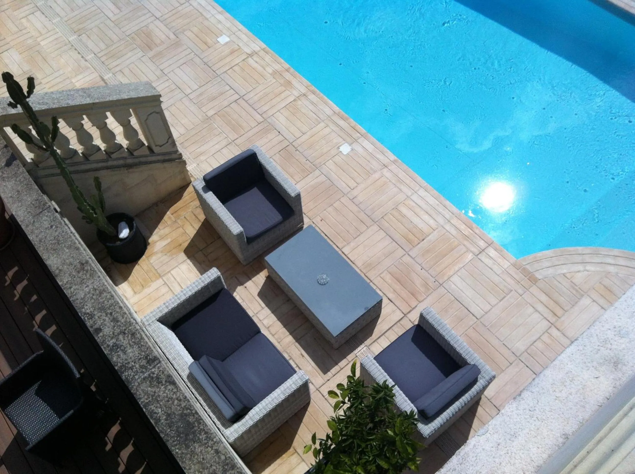 Swimming pool in Hôtel La Villa Eugene