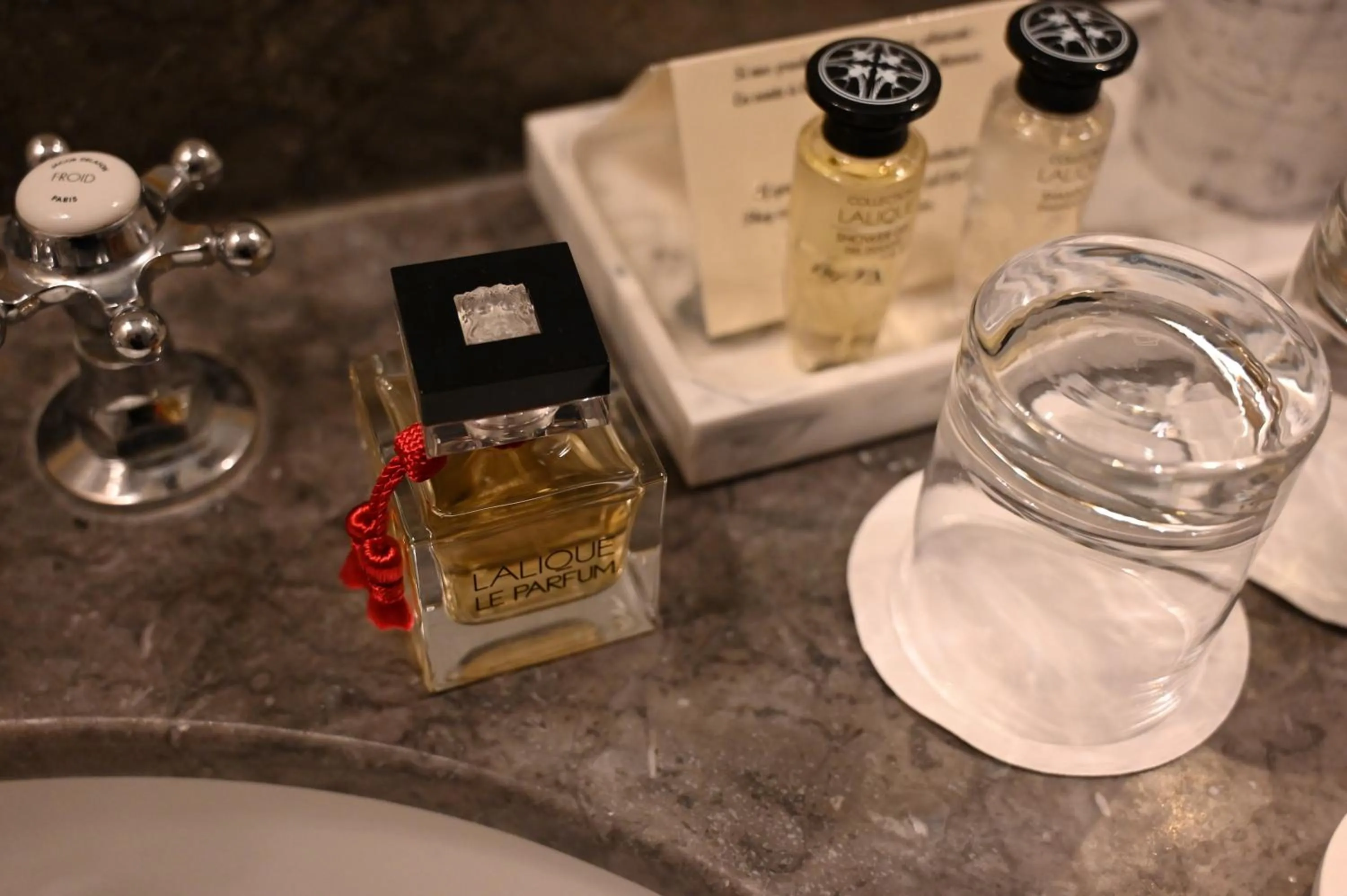 Property building in Hôtel La Villa Eugene