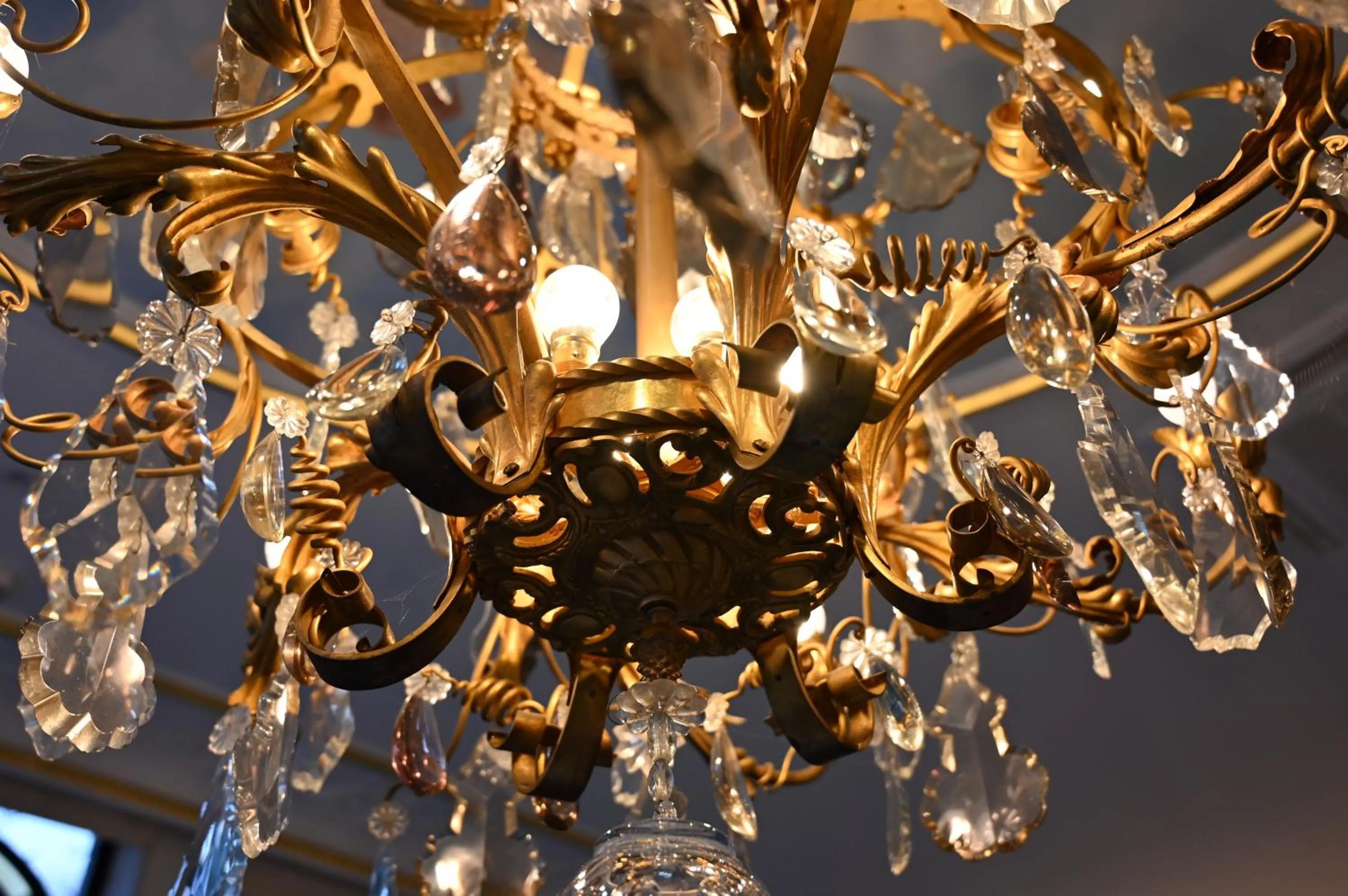 Property building in Hôtel La Villa Eugene