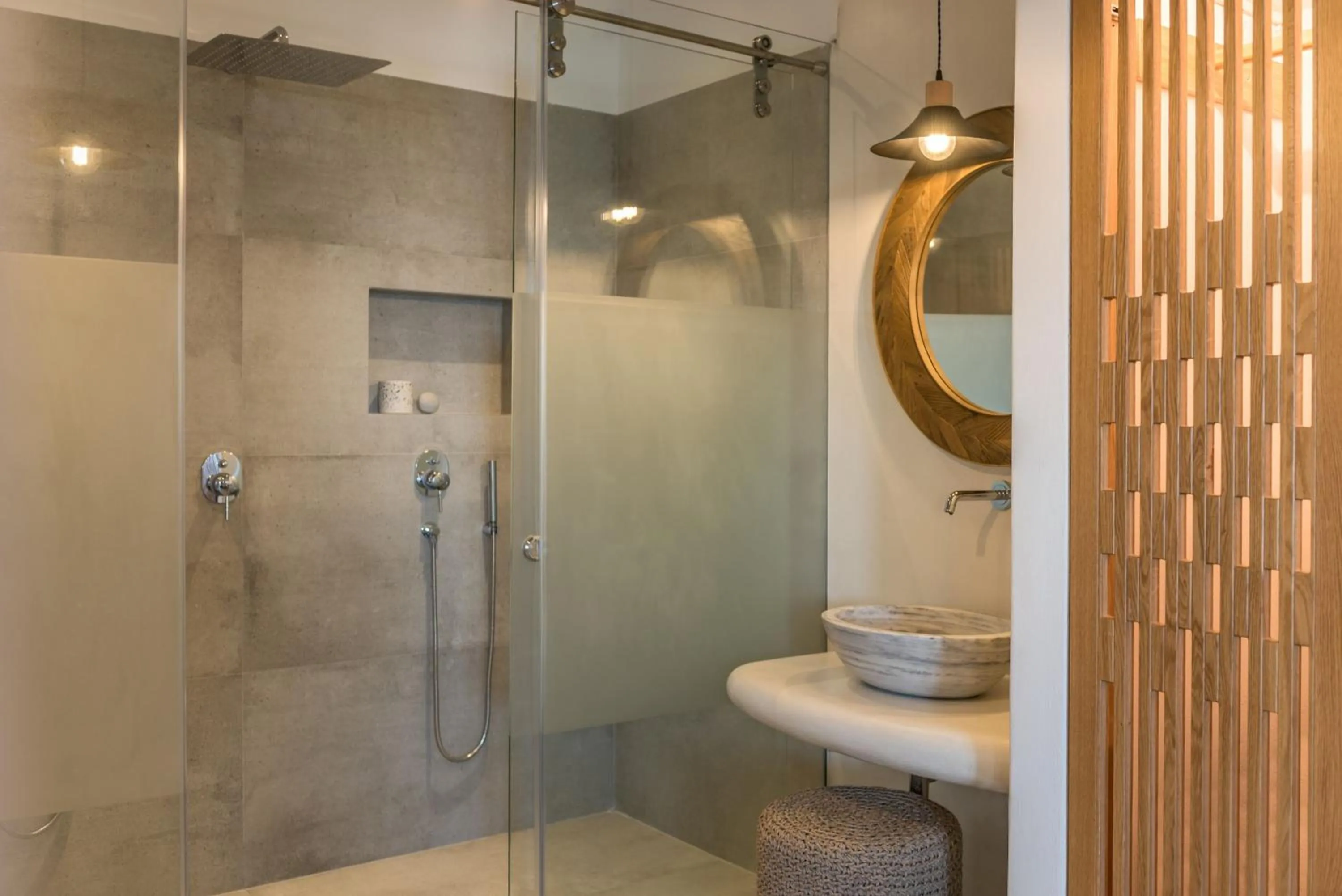 Shower in Virtu Suites
