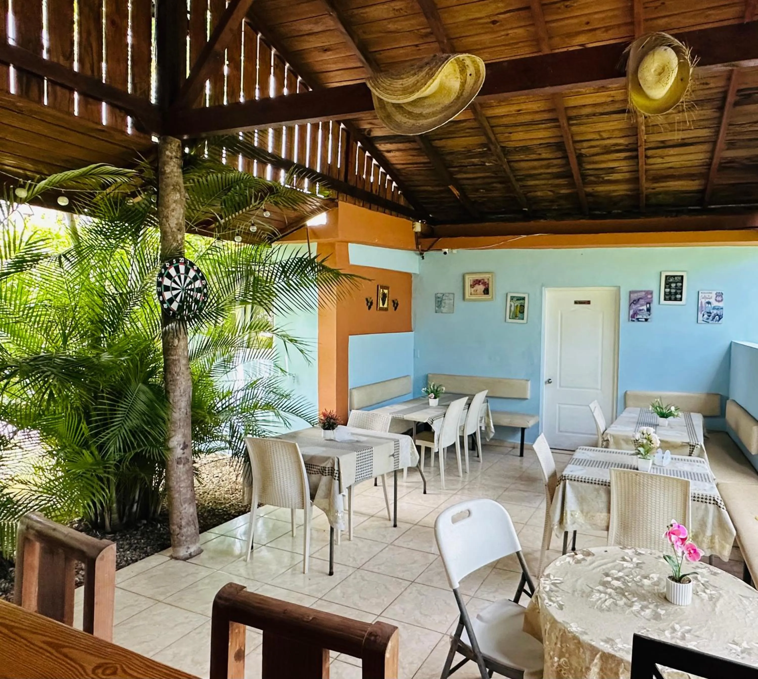 Patio in Aparthotel Michaela