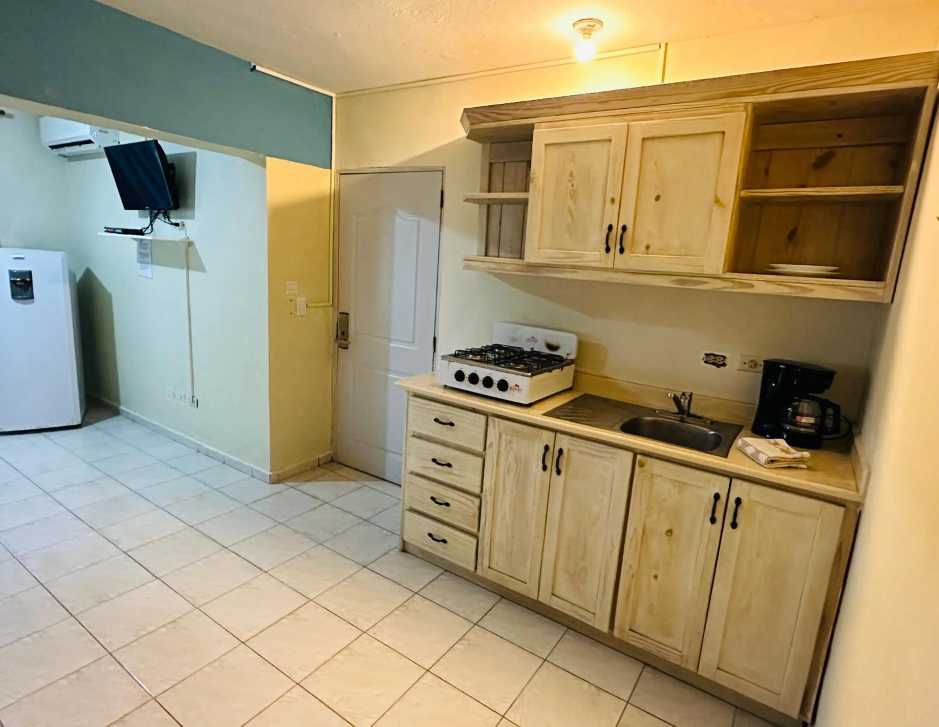 Coffee/tea facilities in Aparthotel Michaela