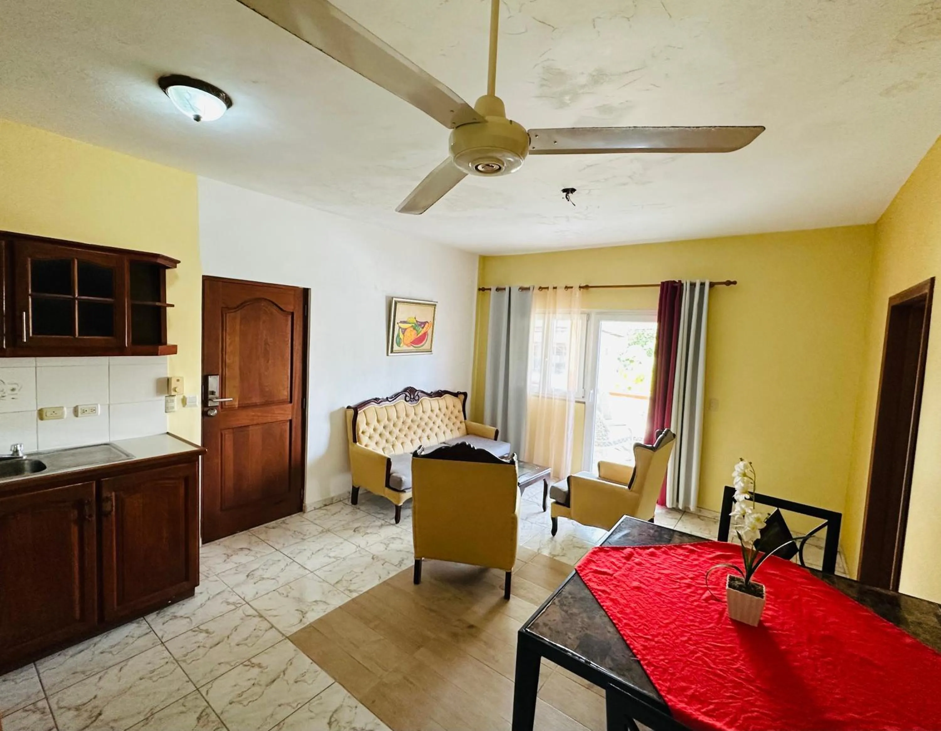 Kitchen or kitchenette in Aparthotel Michaela