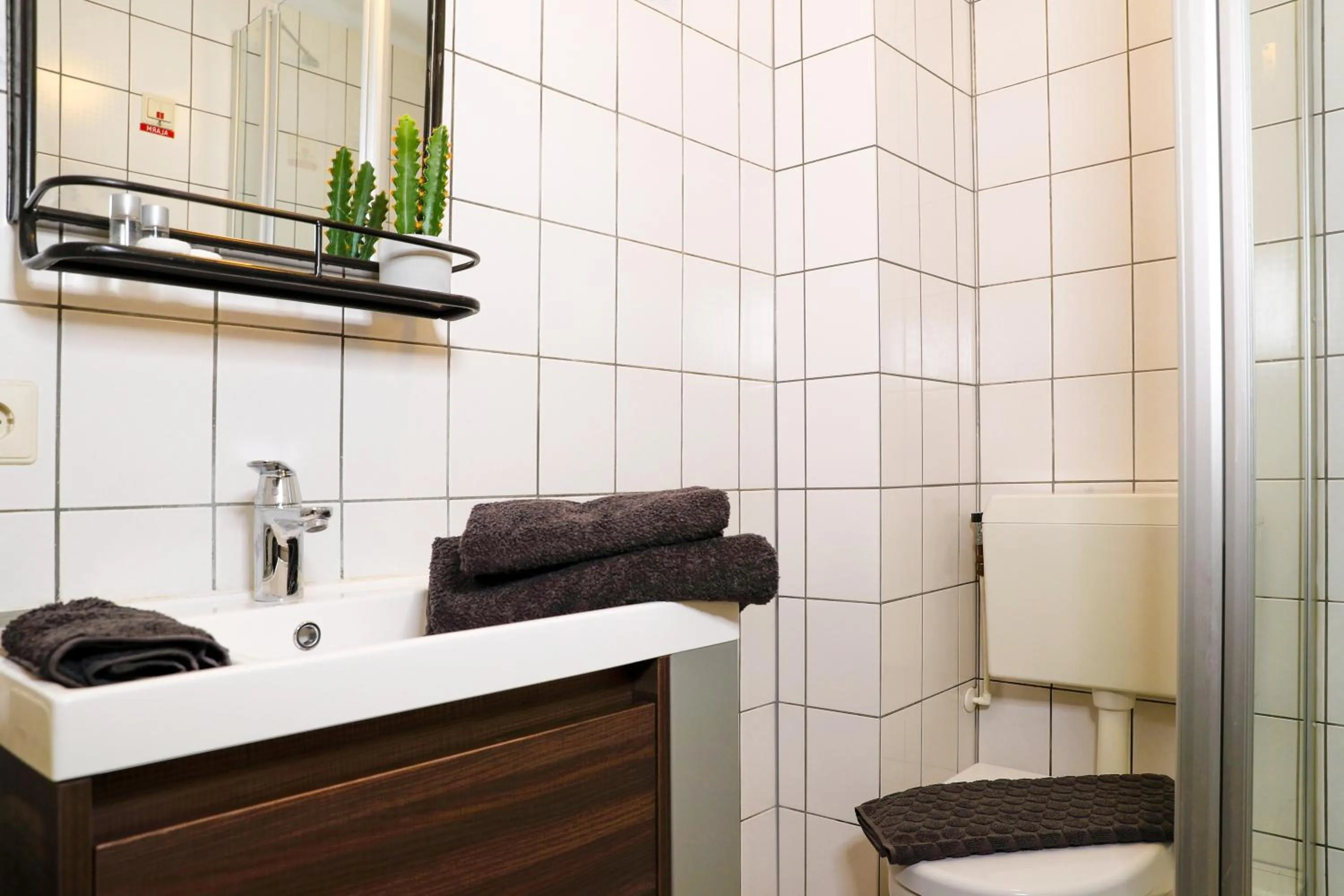 Bathroom in B&B Bie Janssen