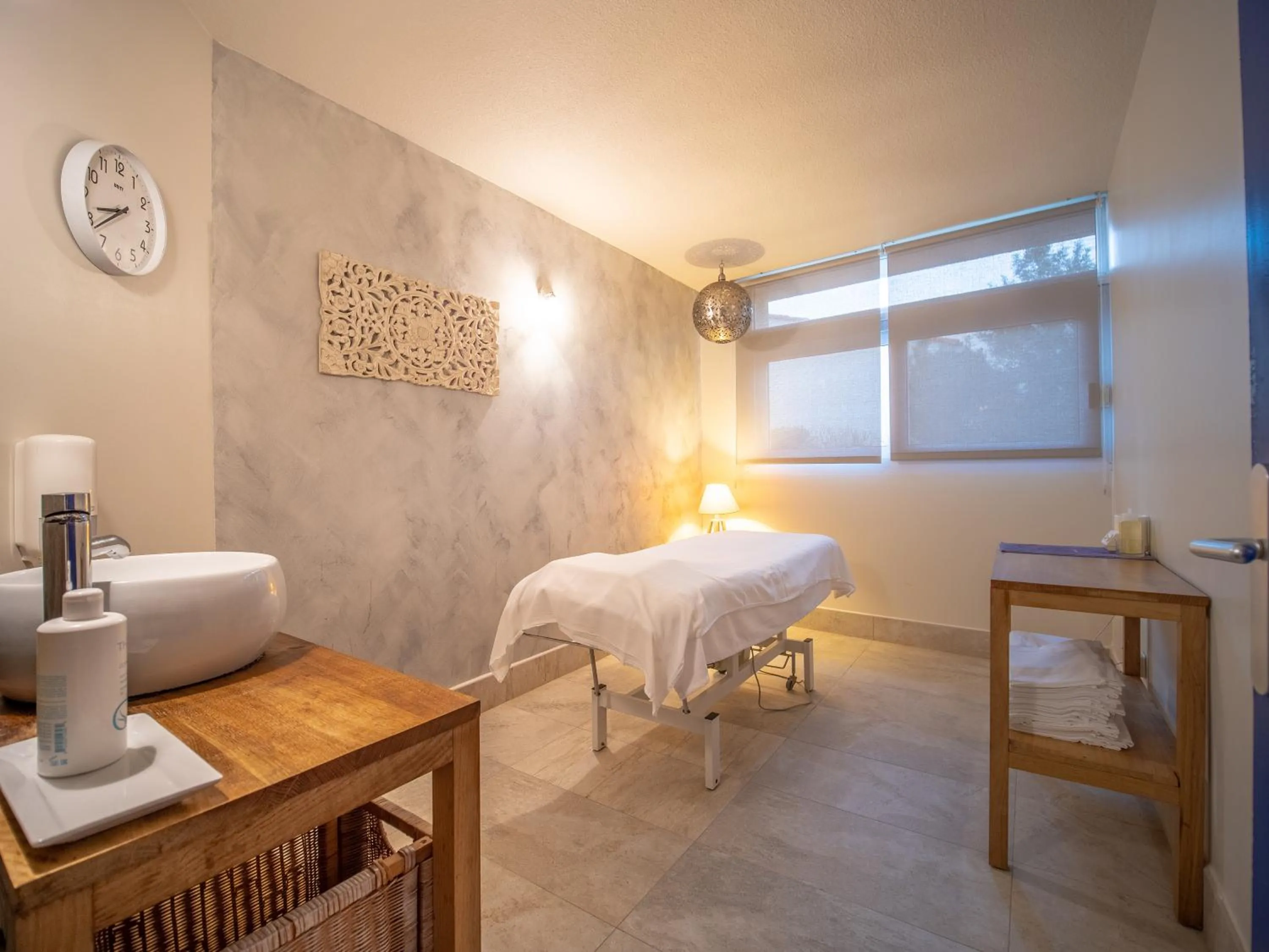 Massage in Côté Thalasso Hôtel & Spa Marin