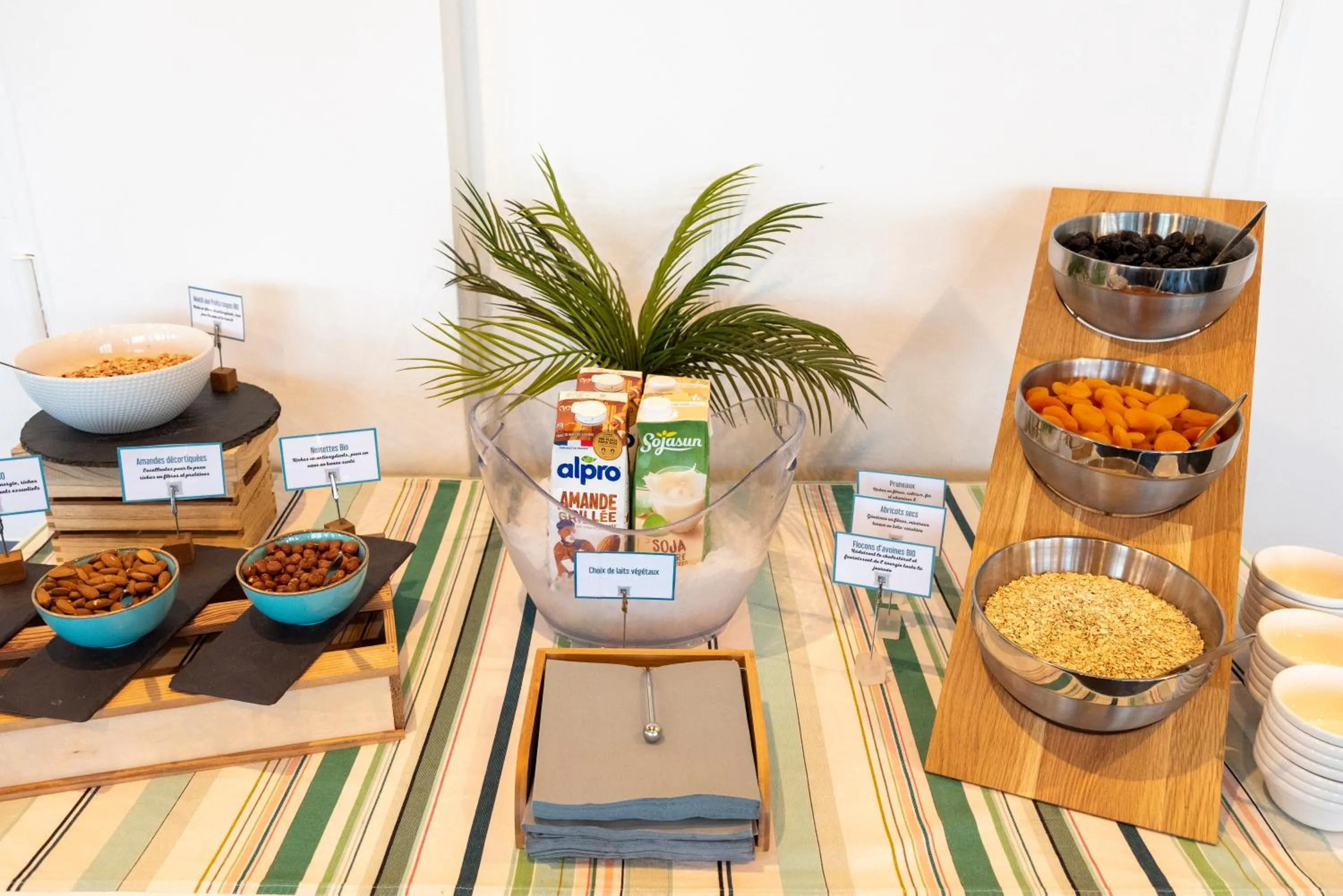 Breakfast in Côté Thalasso Hôtel & Spa Marin