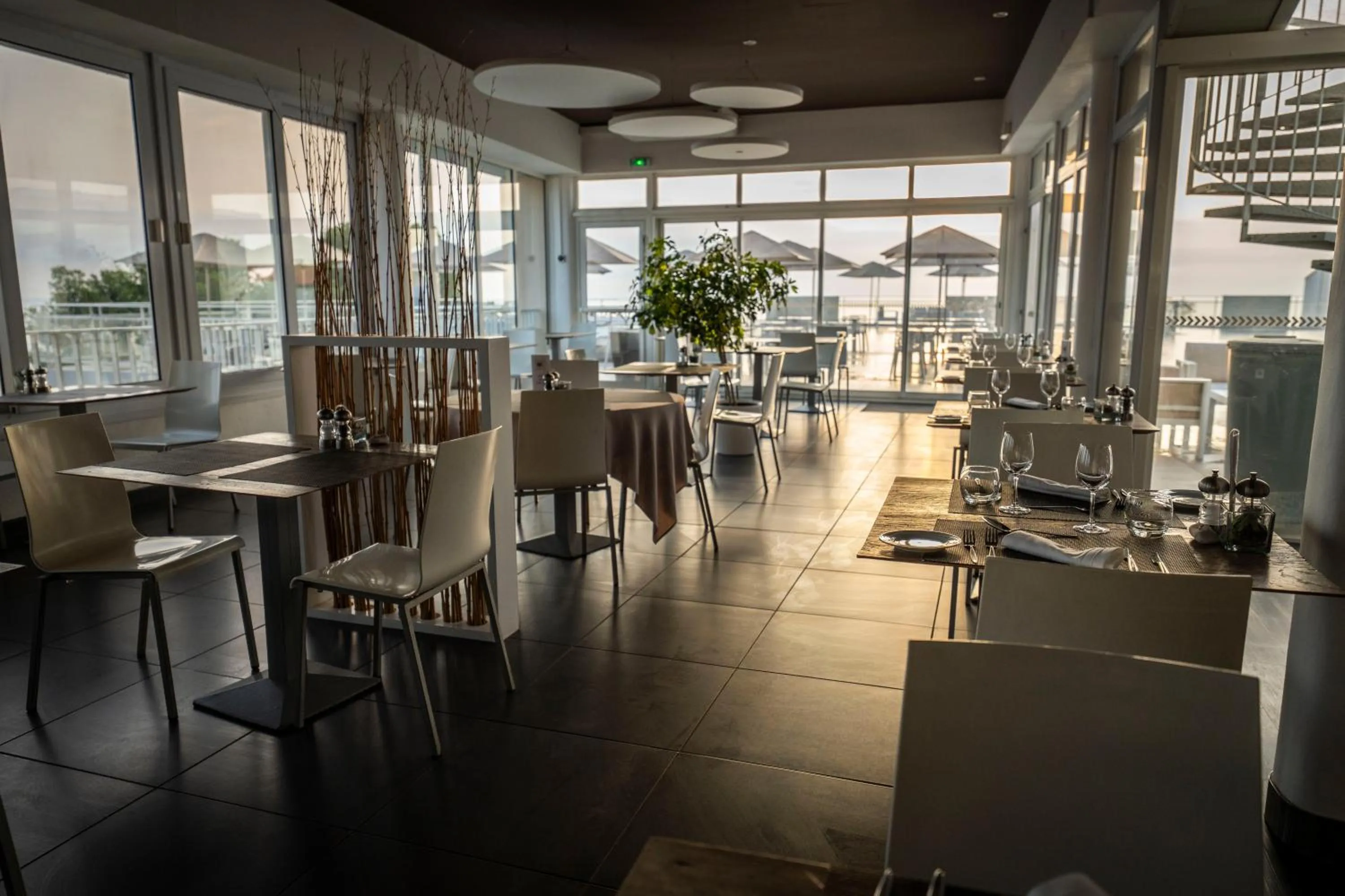 Restaurant/places to eat in Côté Thalasso Hôtel & Spa Marin