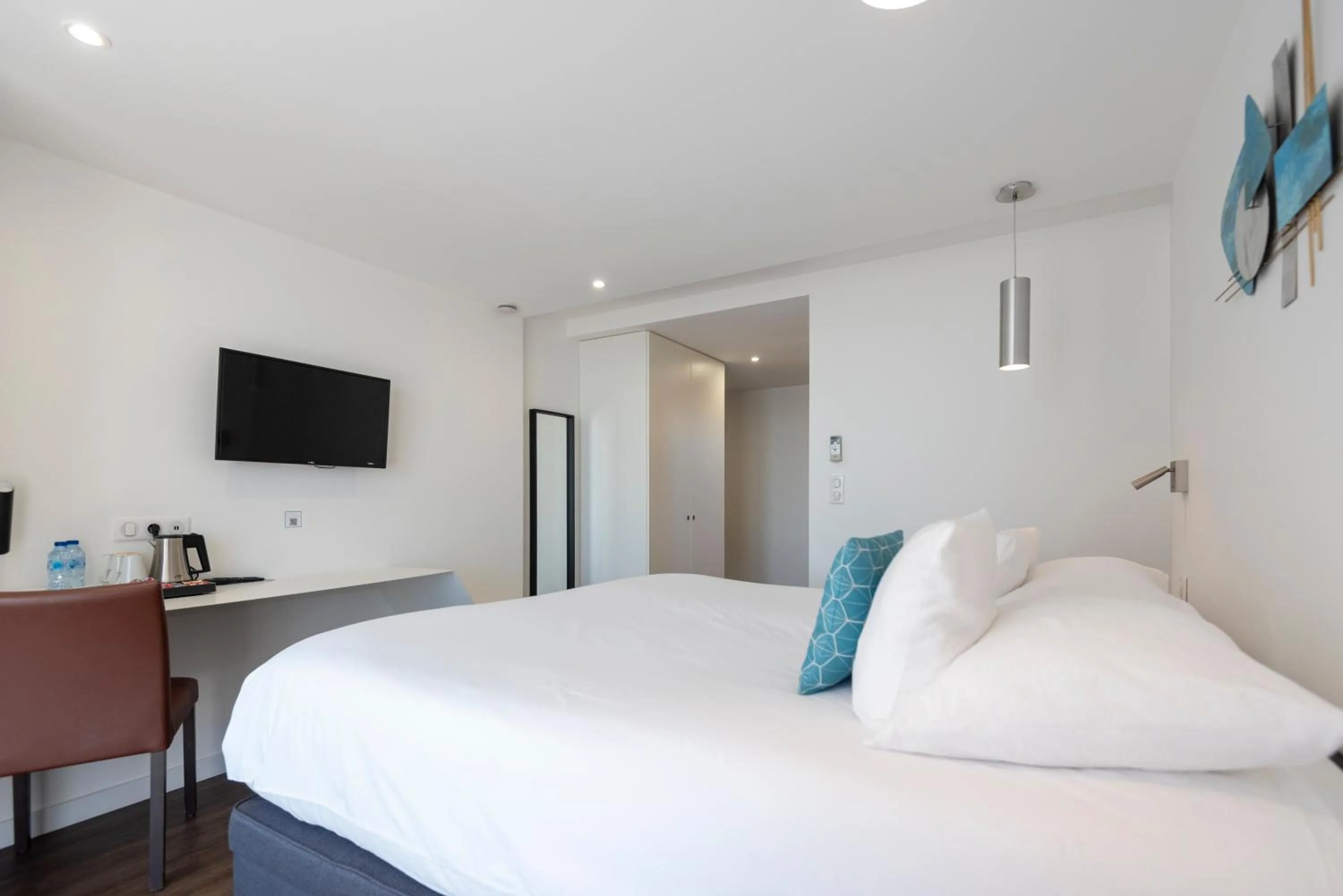 Photo of the whole room, Bed in Côté Thalasso Hôtel & Spa Marin