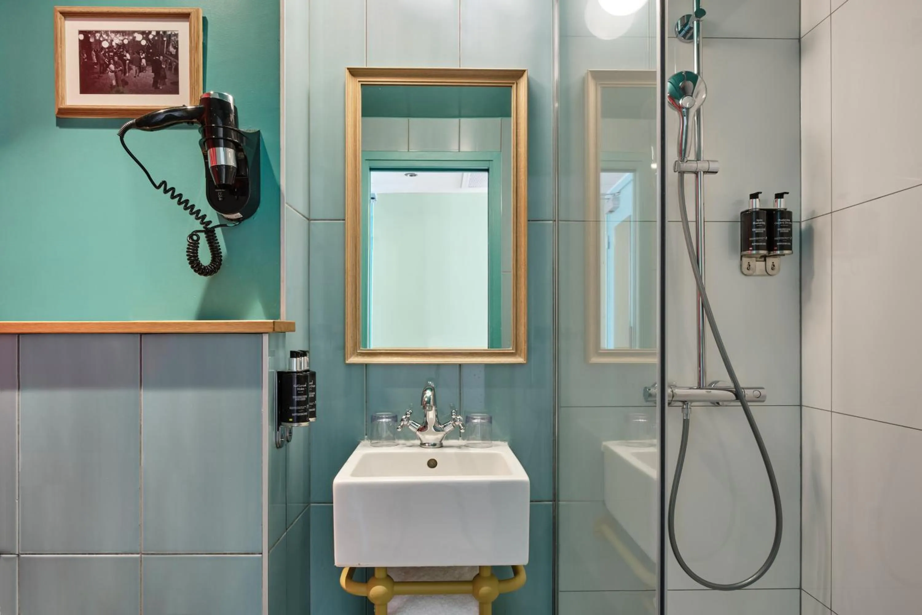 Bathroom in Hôtel Joséphine by Happyculture