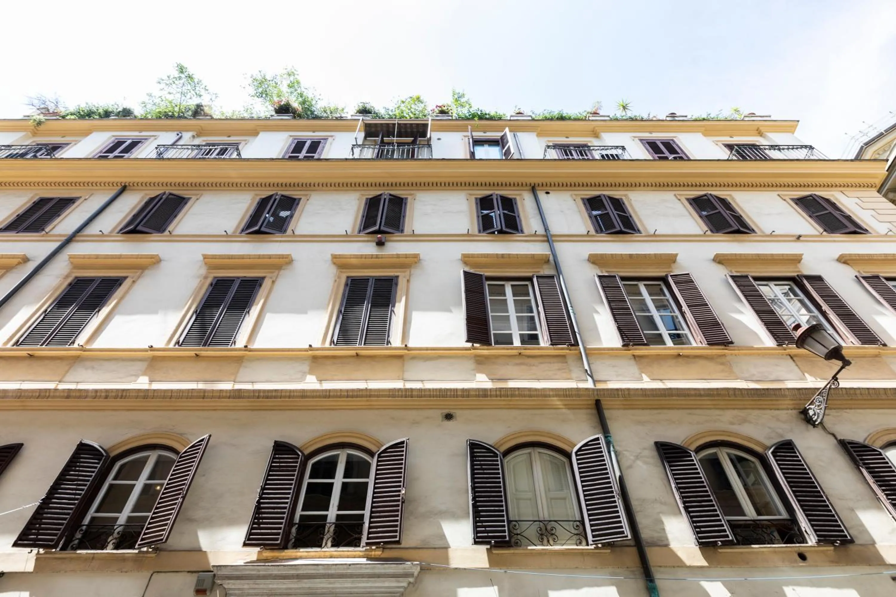 Property building in Louly Trevi Fountain