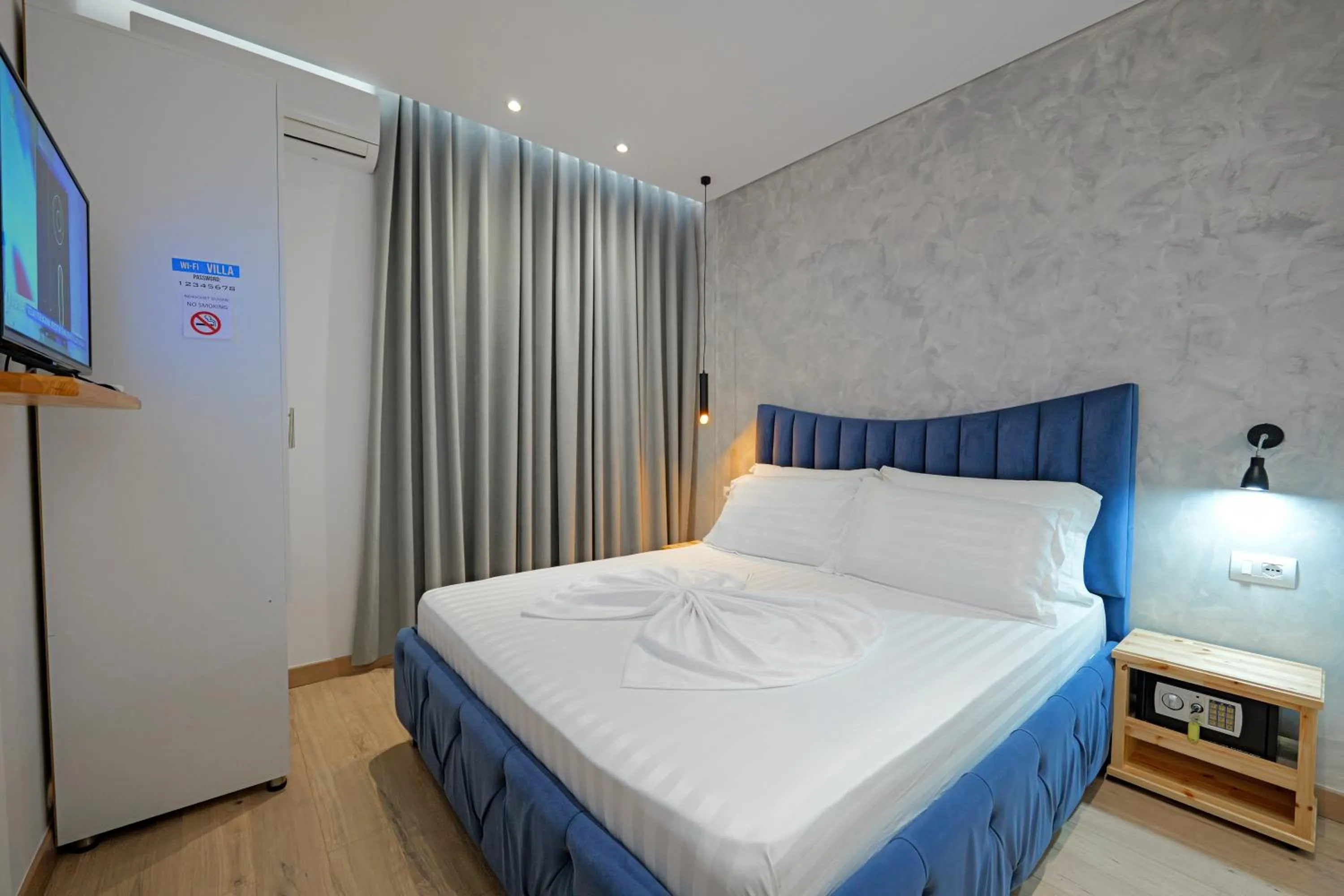 Bed in Villa Juna Beach