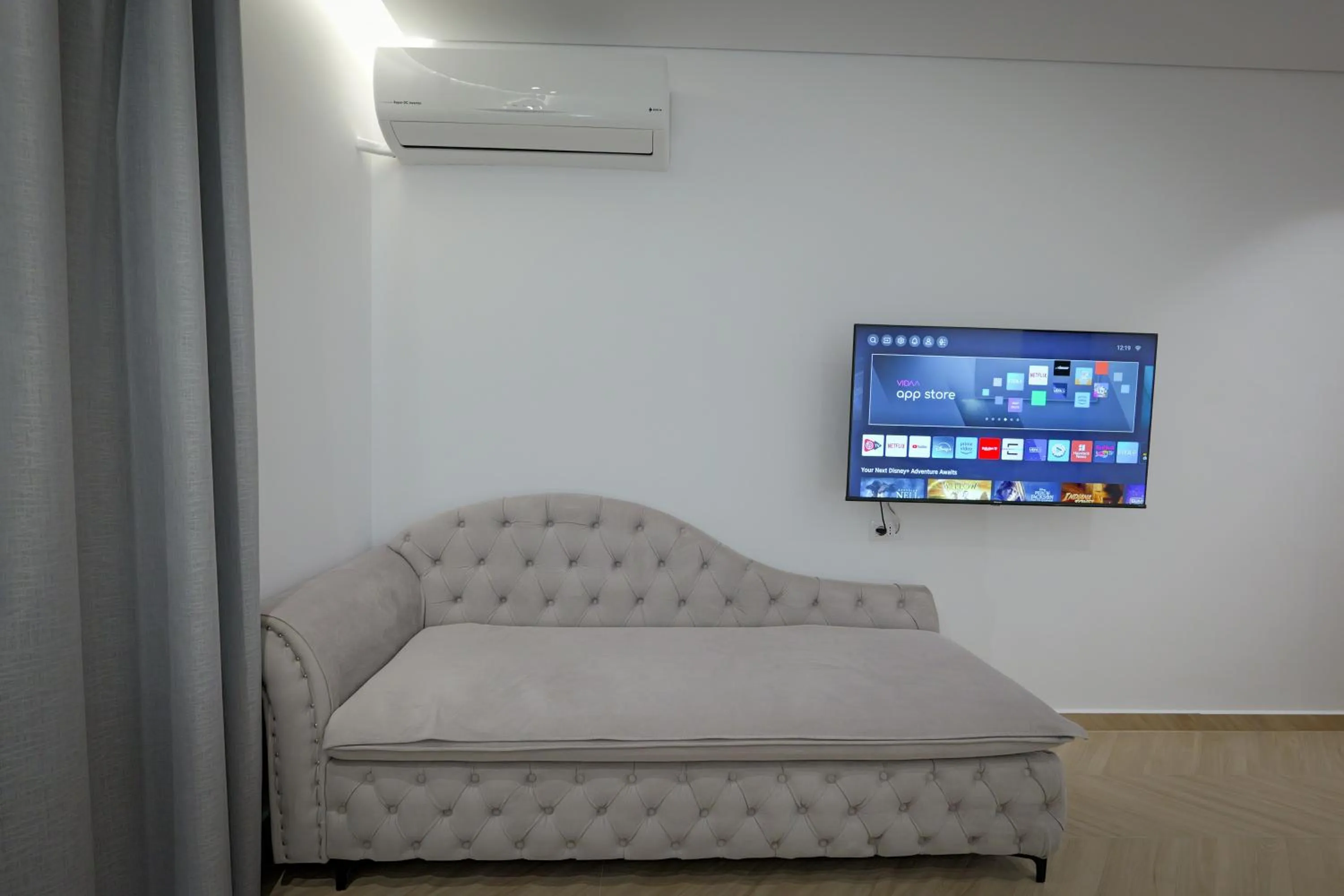 Bed in Villa Juna Beach