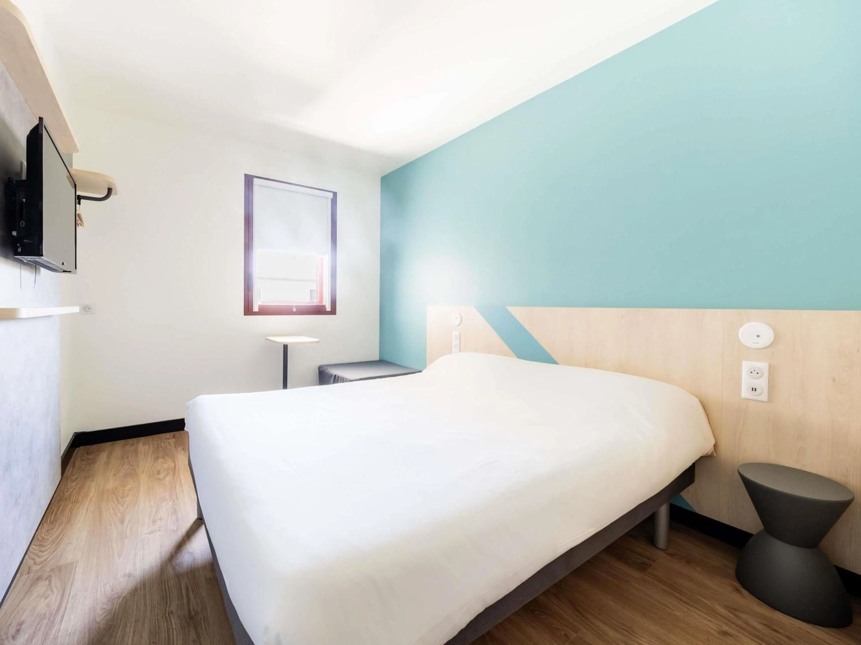 Bedroom, Bed in ibis budget Perpignan Centre Rénové en 2025