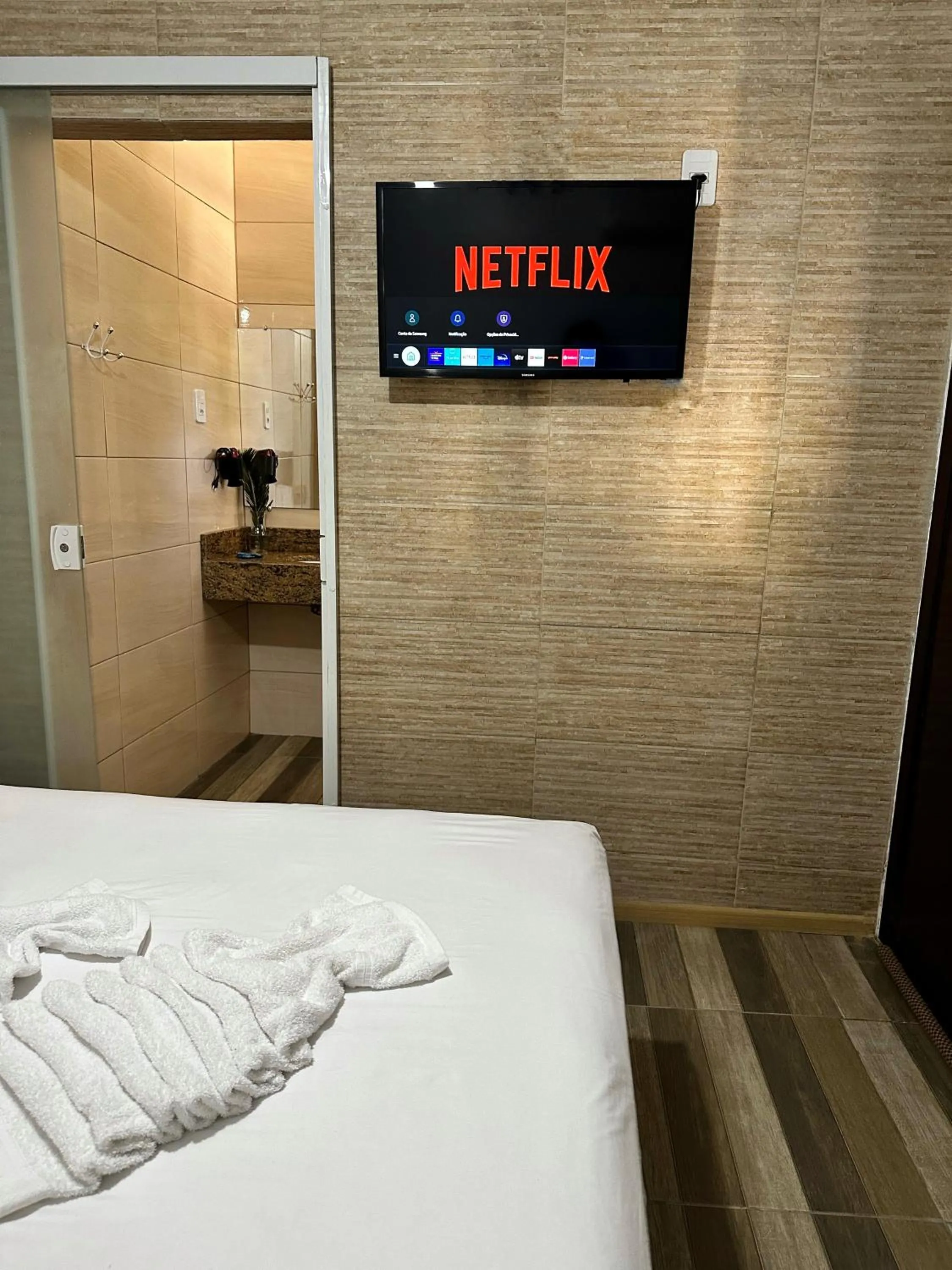 TV and multimedia in Ancoradouro Pousada