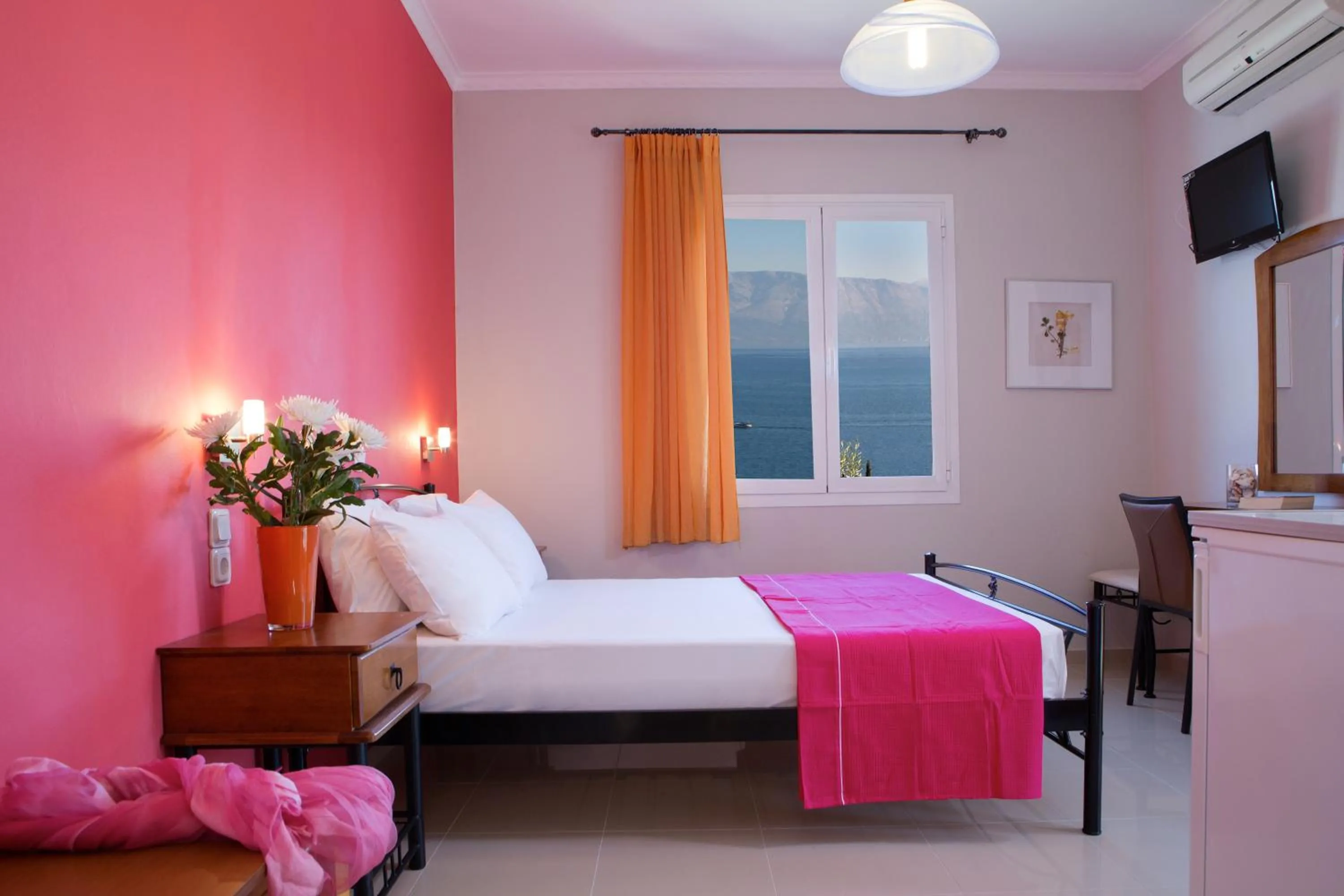 Photo of the whole room, Bed in Jimmy's House