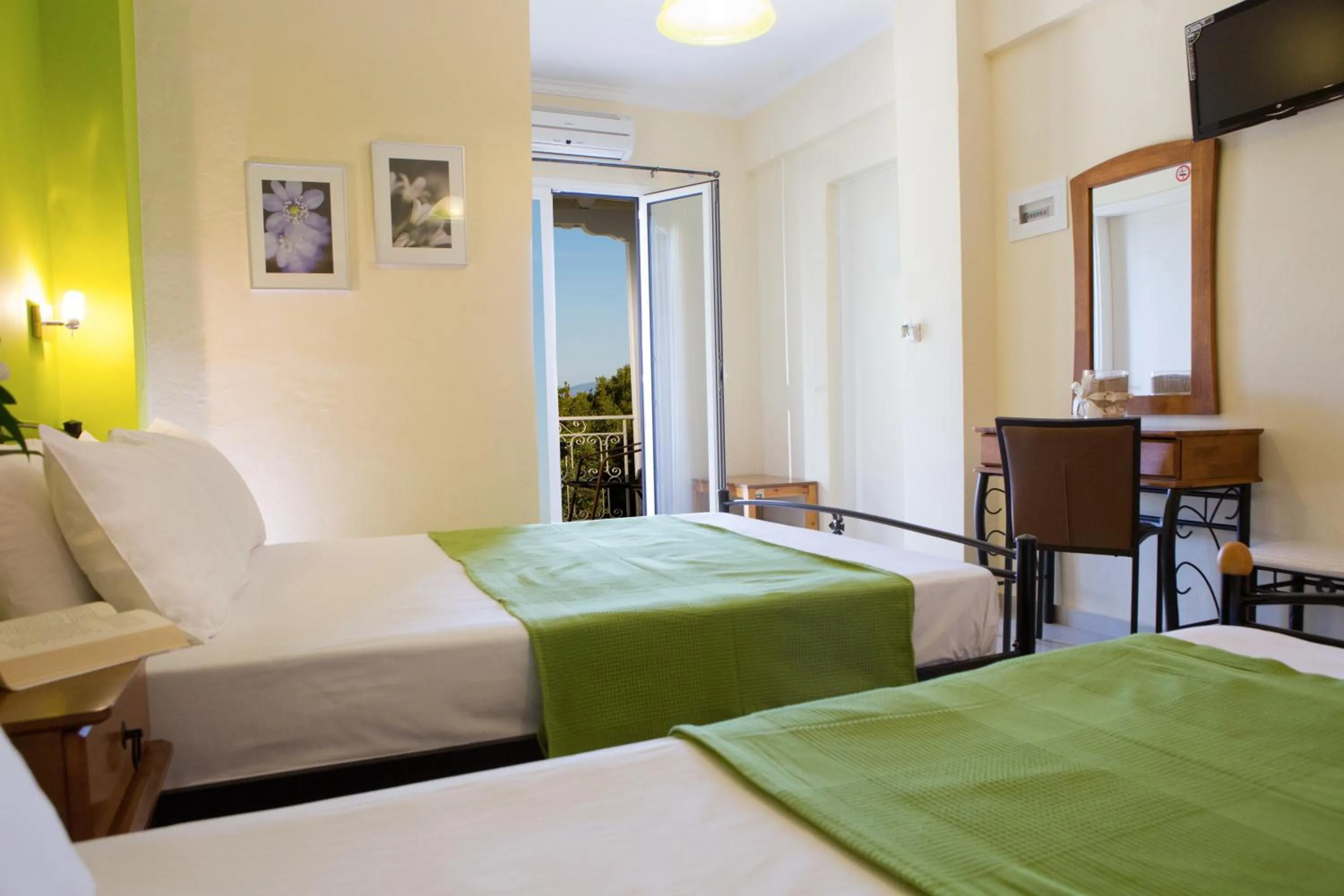 Photo of the whole room, Bed in Jimmy's House