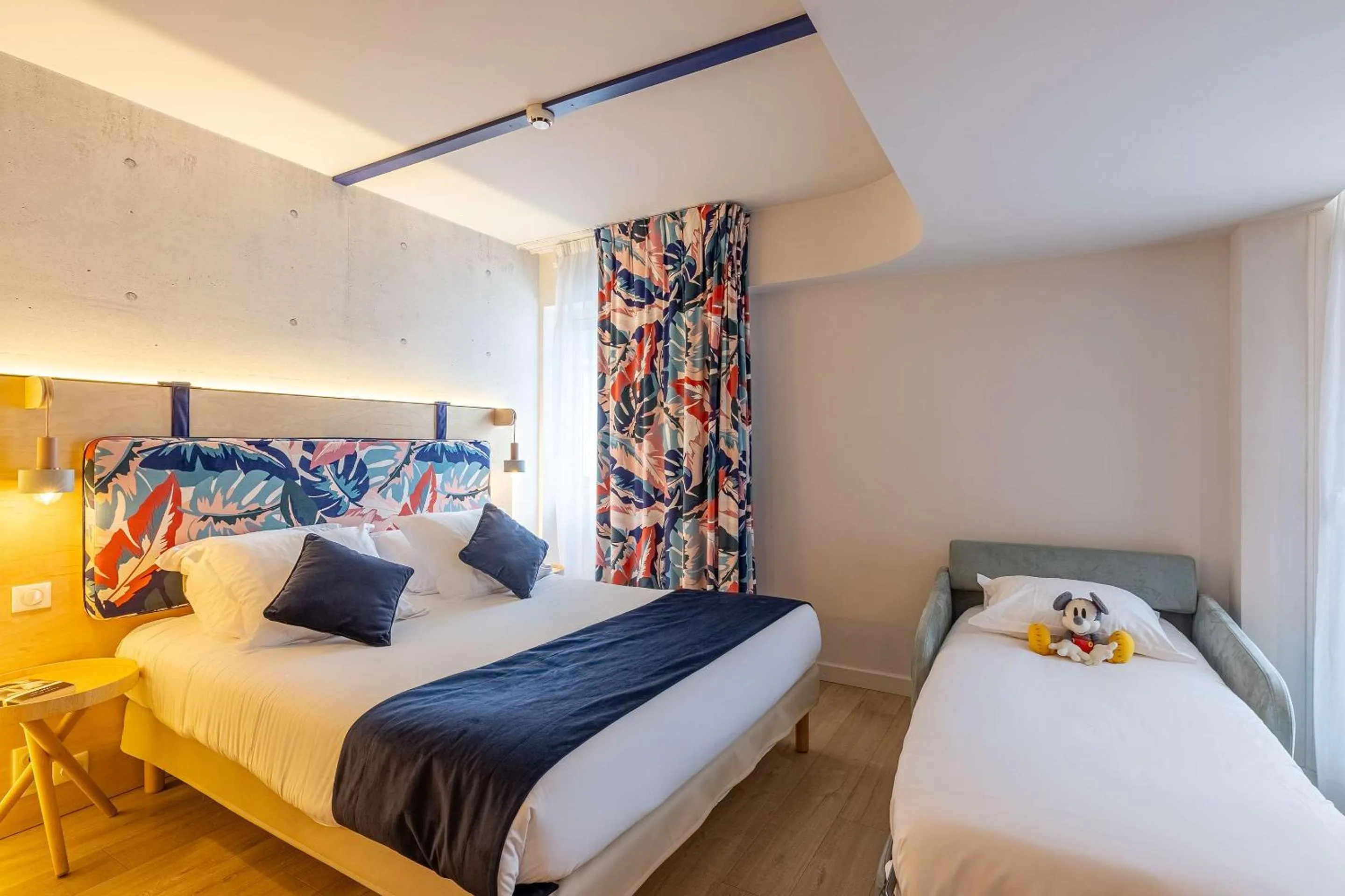 Bedroom, Bed in Urban Hotel & Spa Aix-les-Bains - BW Signature Collection