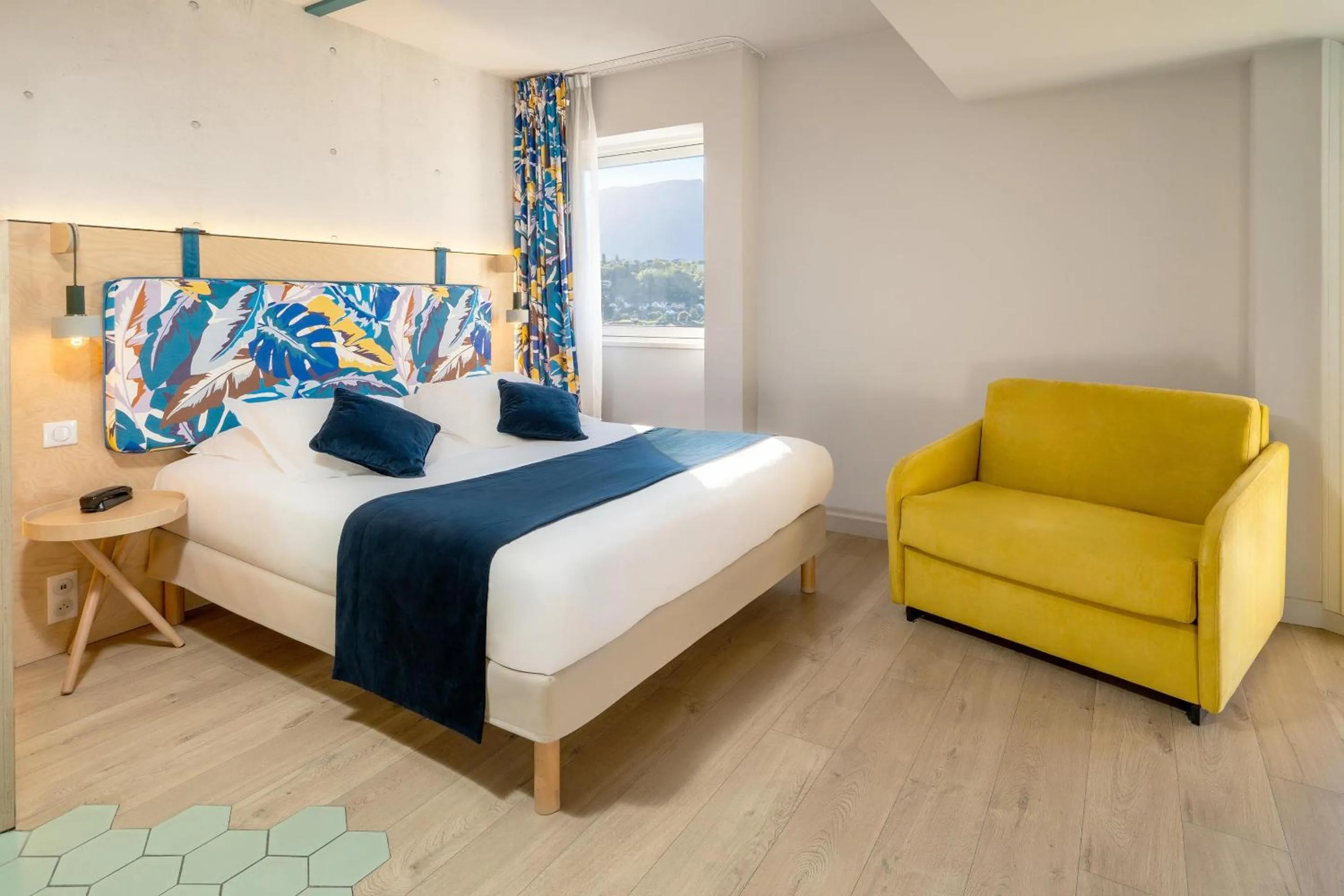 Bedroom, Bed in Urban Hotel & Spa Aix-les-Bains - BW Signature Collection