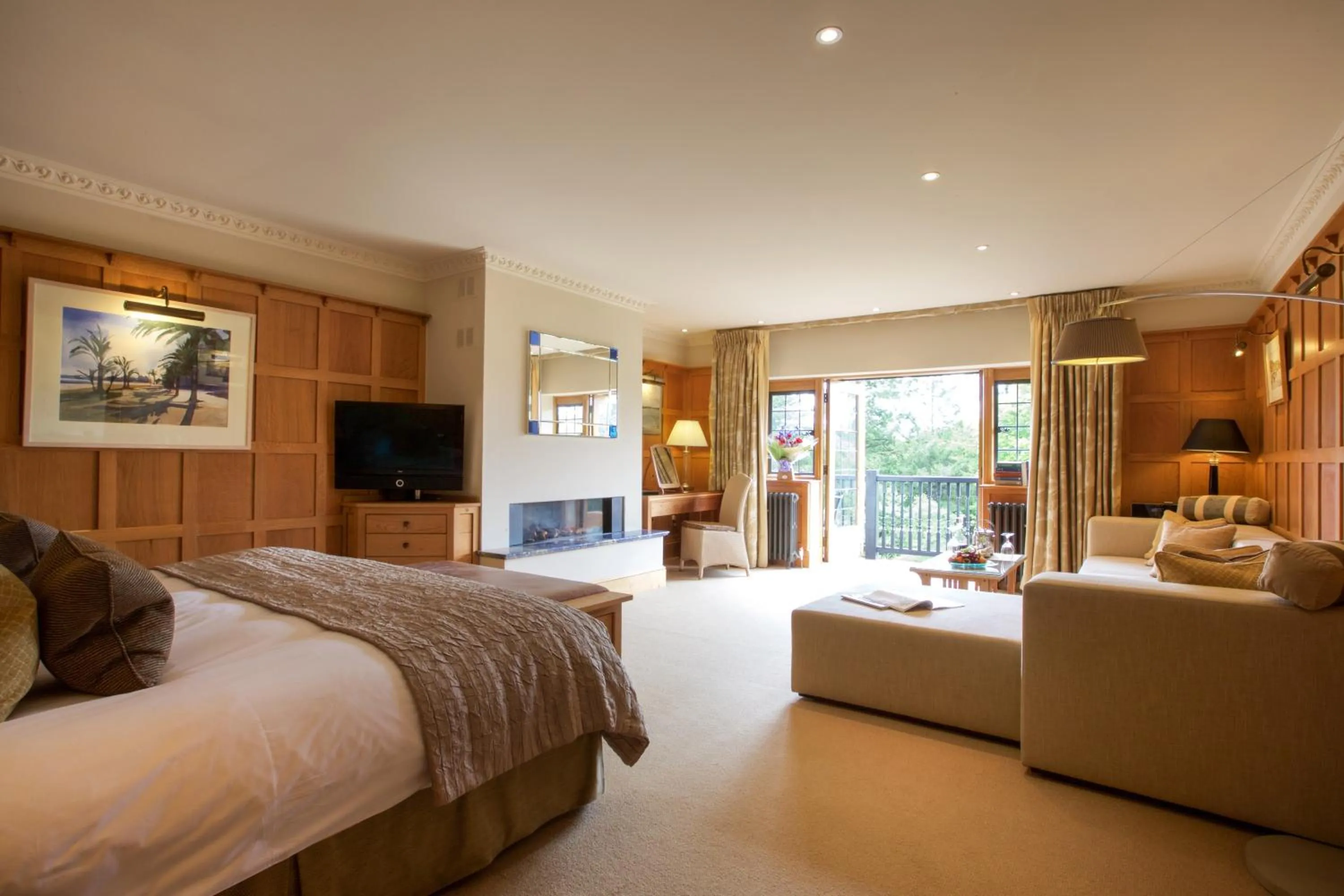 TV and multimedia, Bed in Gidleigh Park- A Relais & Chateaux Hotel