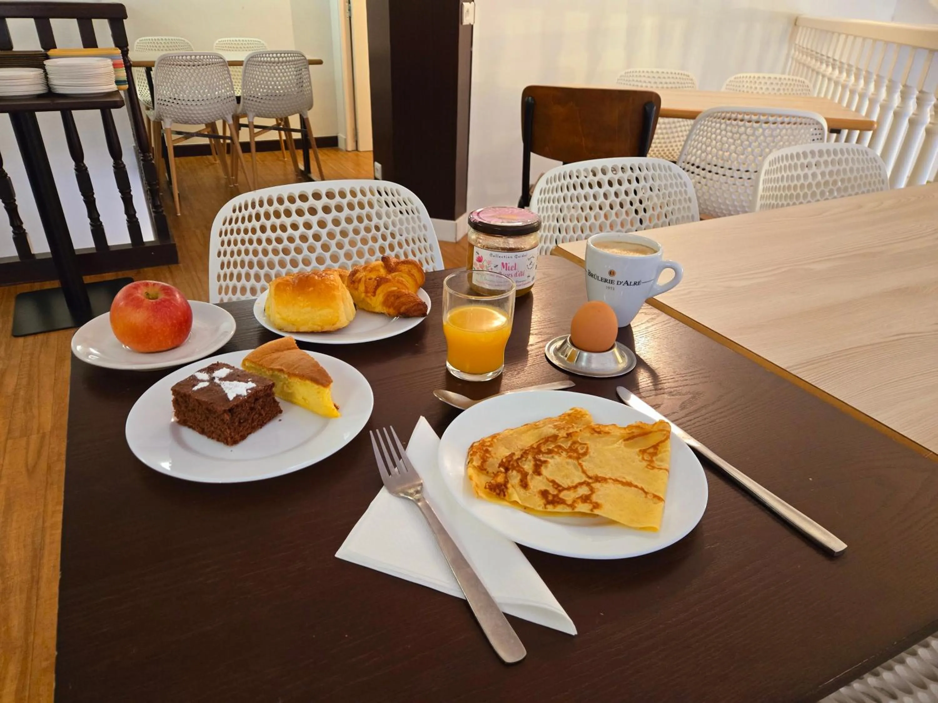 Breakfast in Sure Hotel By Best Western Lorient Centre