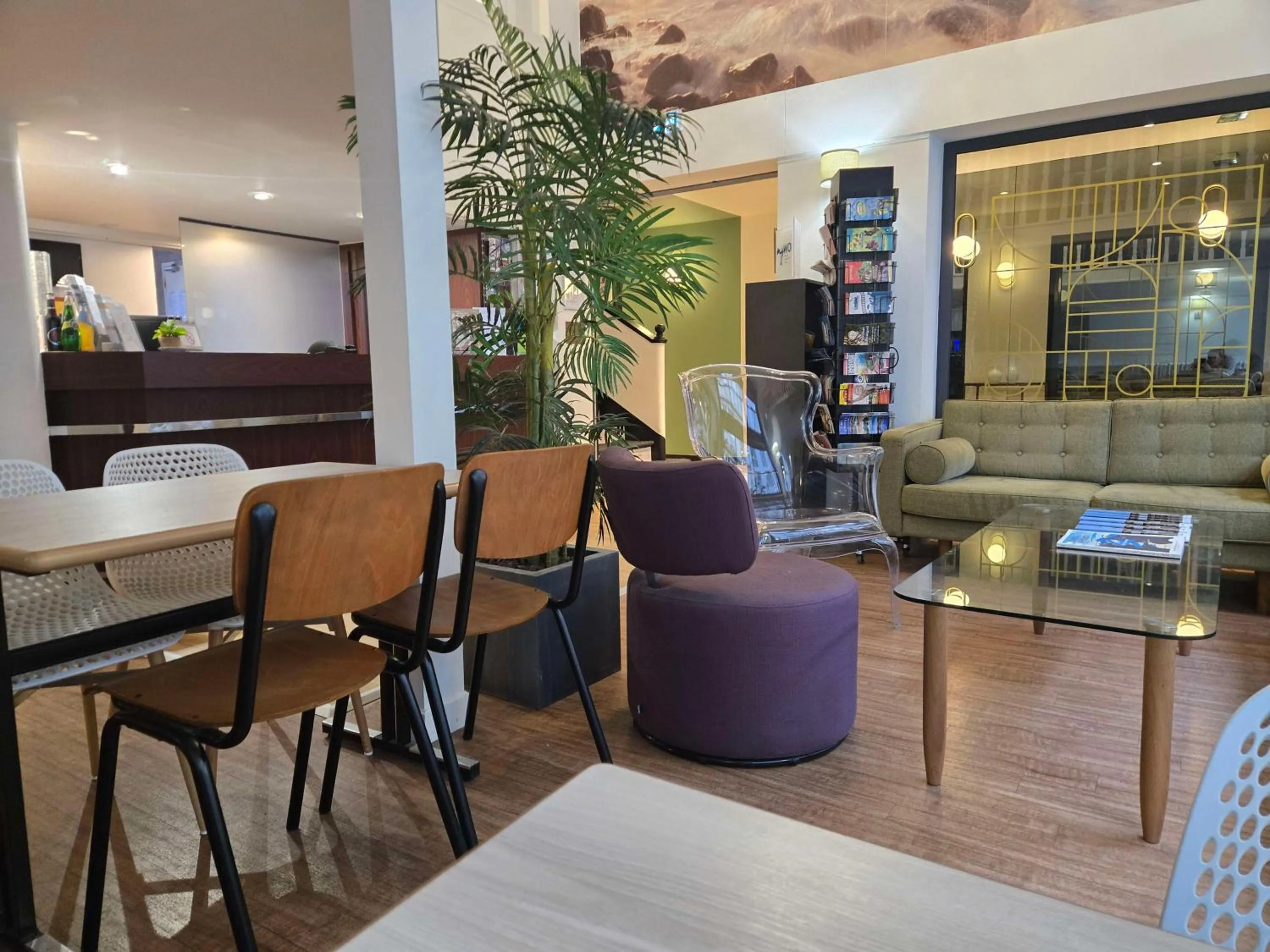 Lobby or reception in Sure Hotel By Best Western Lorient Centre