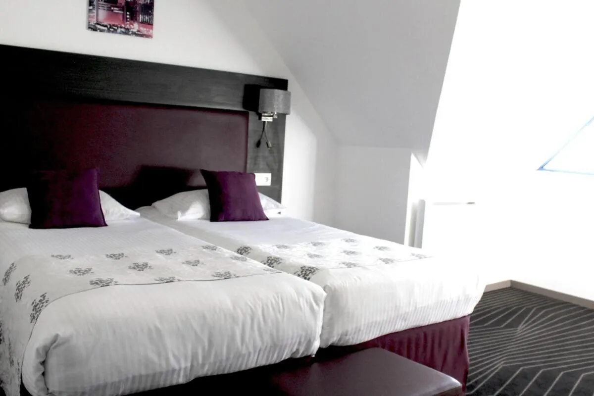 Bed in The Originals City Hôtel, Aéroport Beauvais