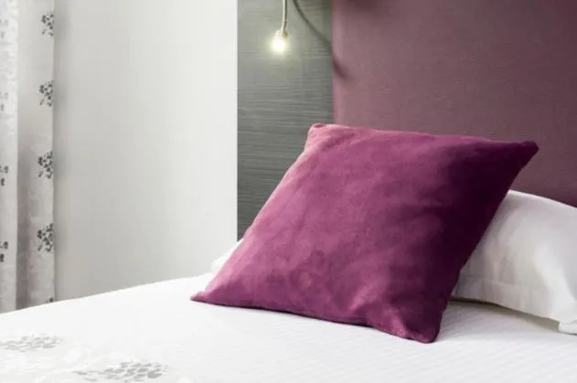 Bed in The Originals City Hôtel, Aéroport Beauvais