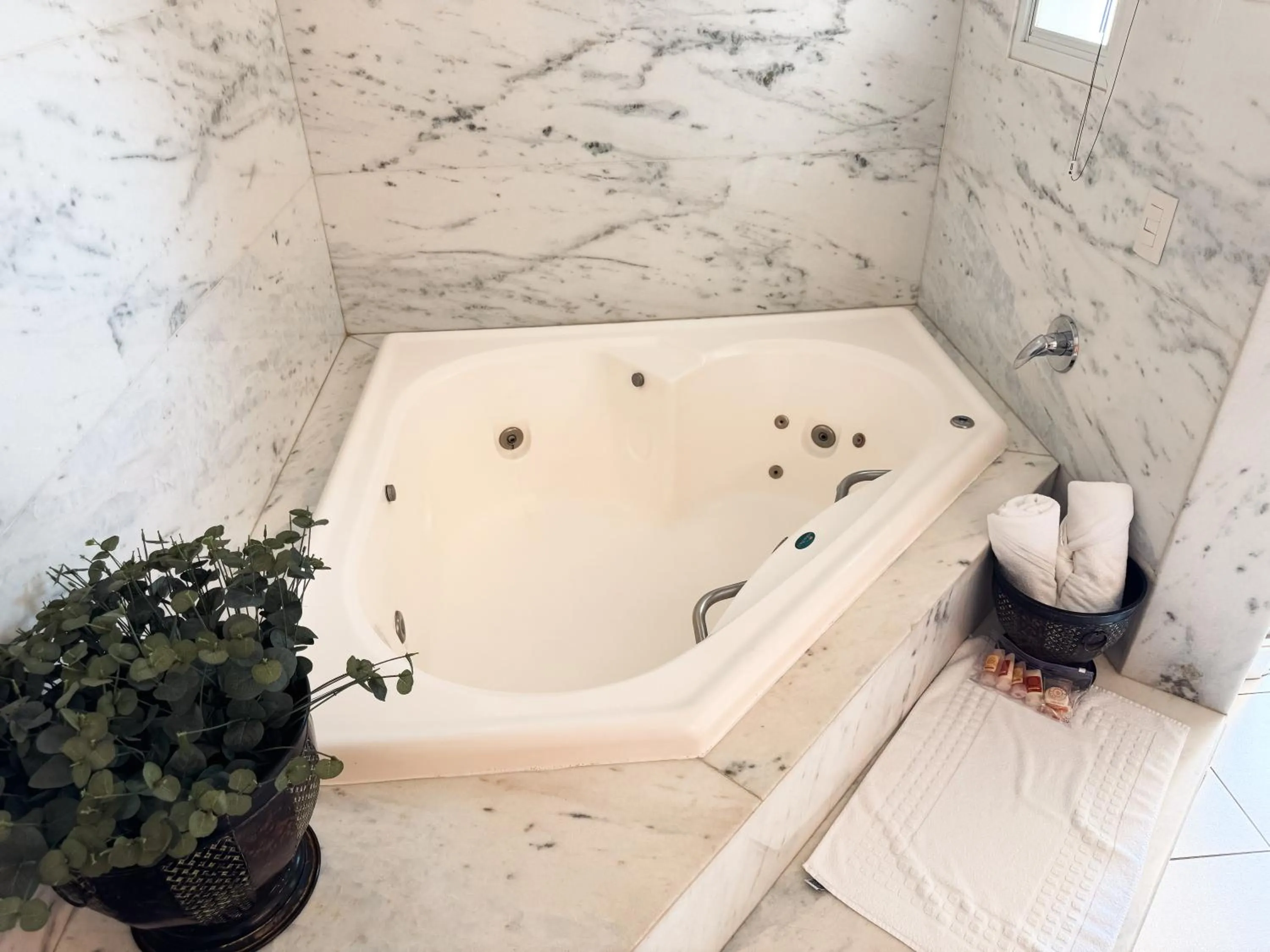 Hot Tub in Hotel Cianorte Diamond