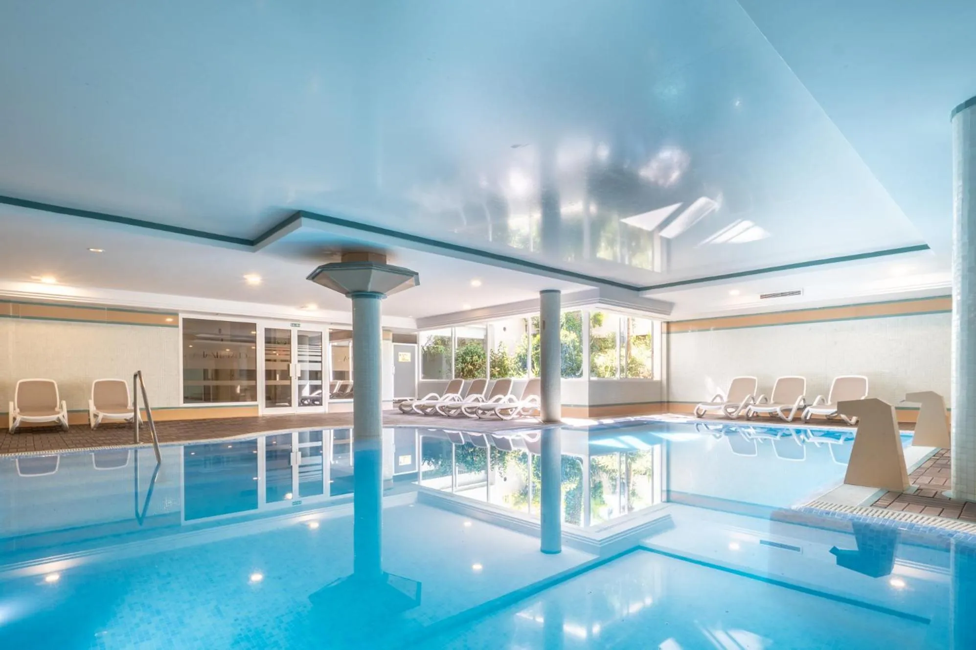 Swimming pool in Tropicana Hotel