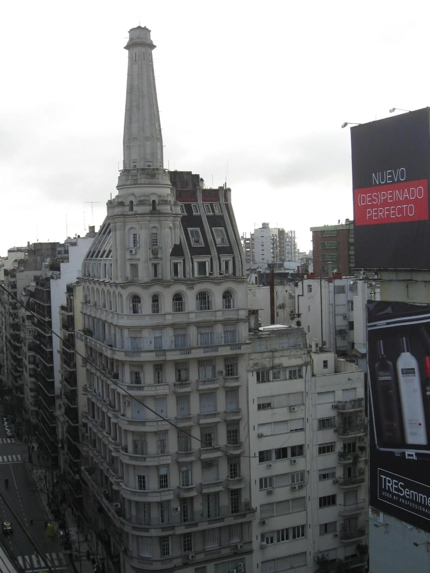 Landmark view in Callao Suites Recoleta
