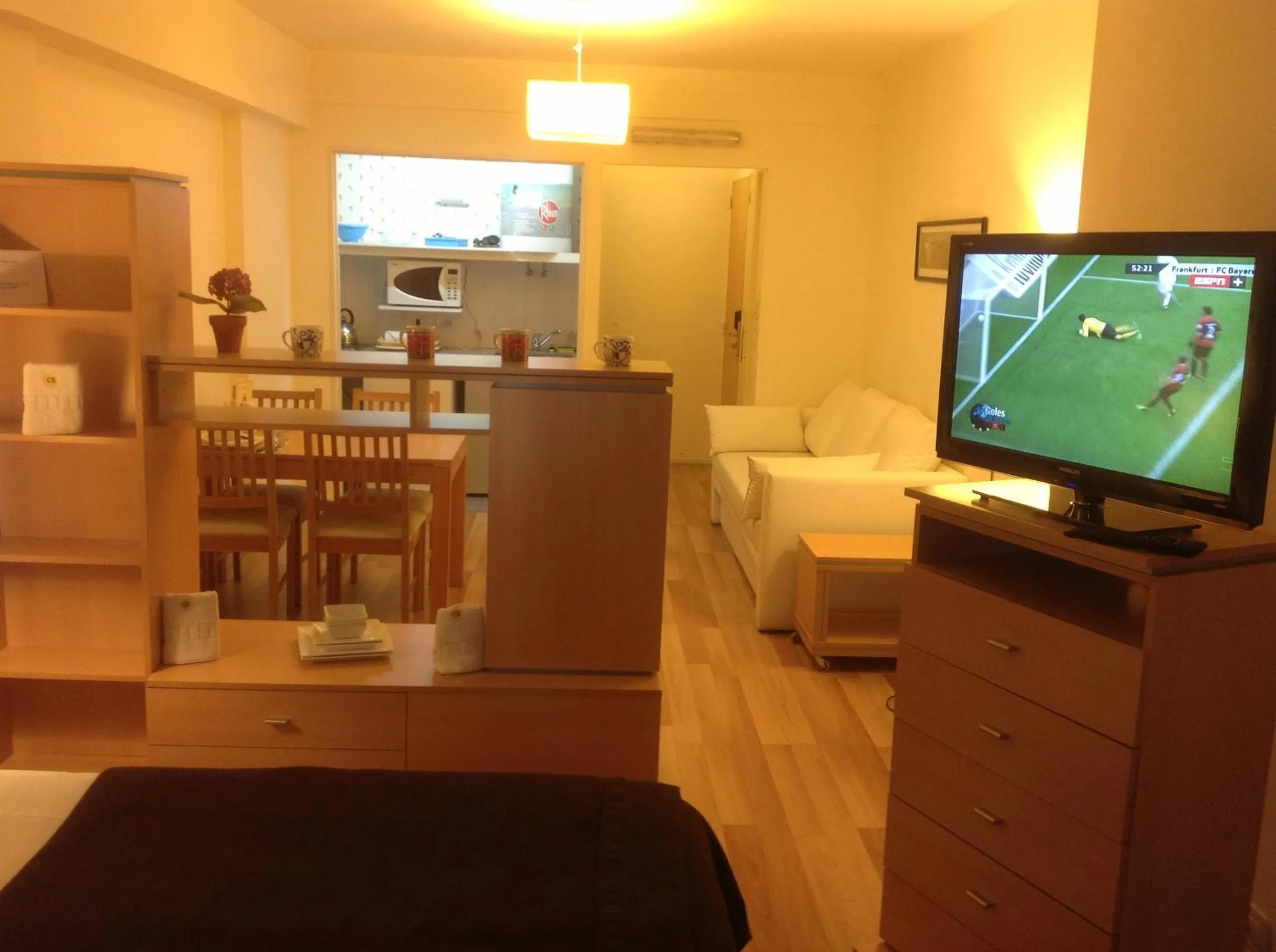 Photo of the whole room in Callao Suites Recoleta