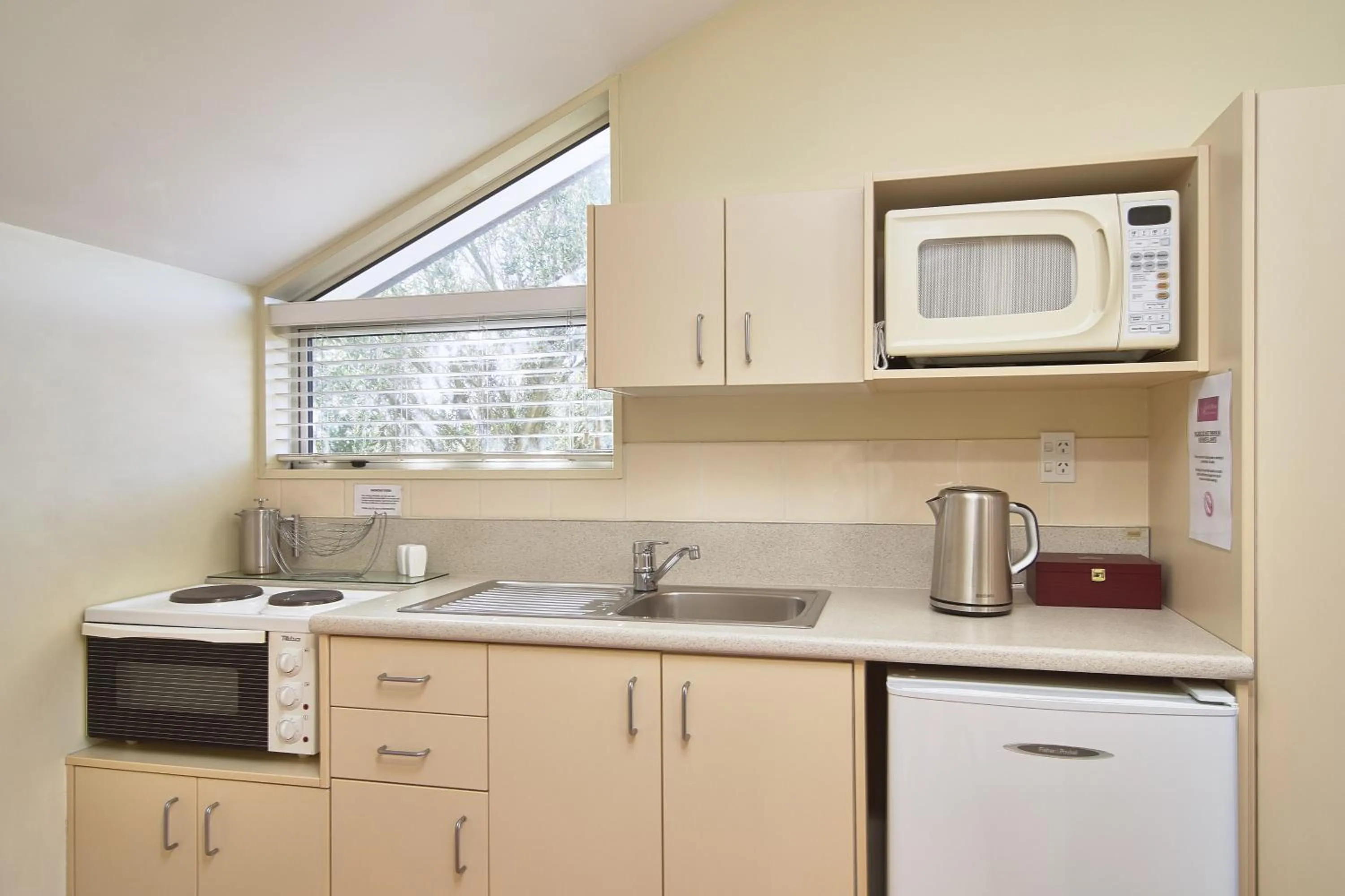 Kitchen or kitchenette in Apollo Motel