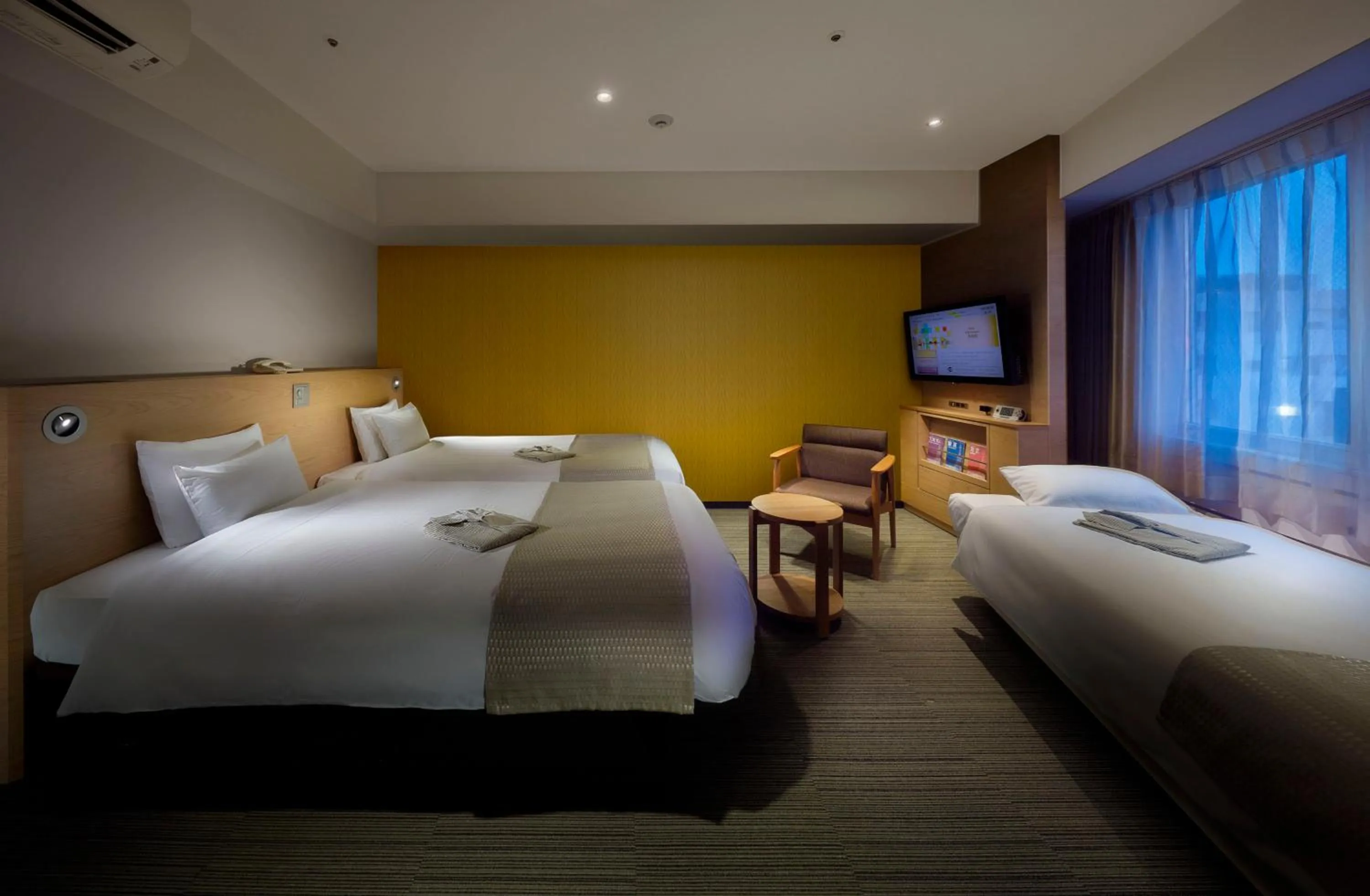 Photo of the whole room, Bed in Hotel Villa Fontaine Tokyo-Kayabacho