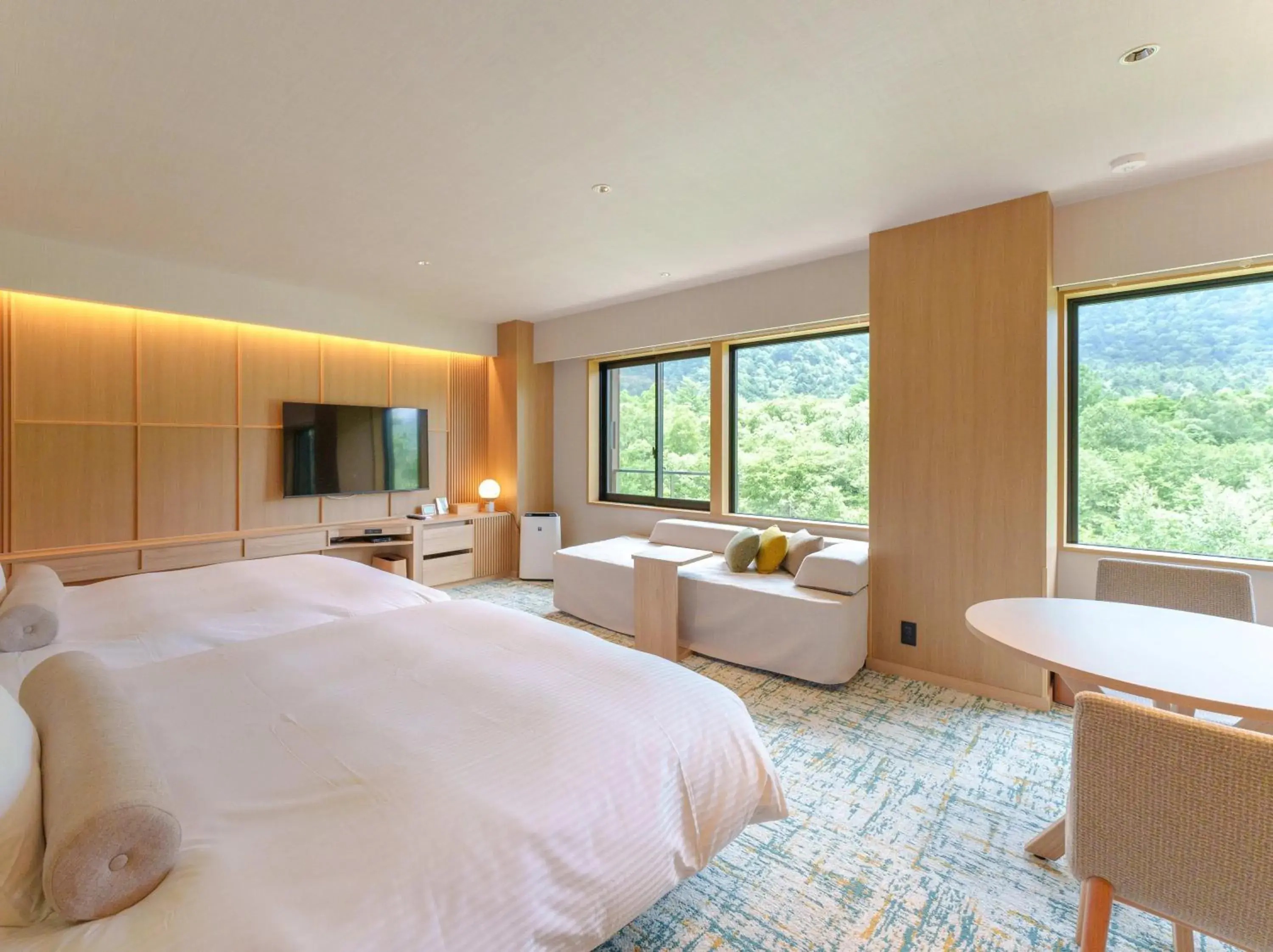 Deluxe Double Room with Two Double Beds in Kamikochi Lemeiesta Hotel Deluxe Double Room with Two Double Beds in Kamikochi Lemeiesta Hotel