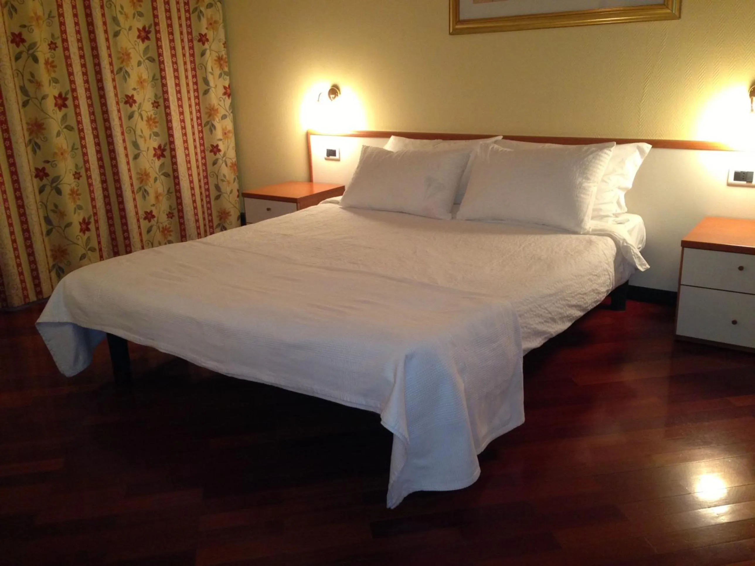 Bedroom, Bed in Aksai Residence