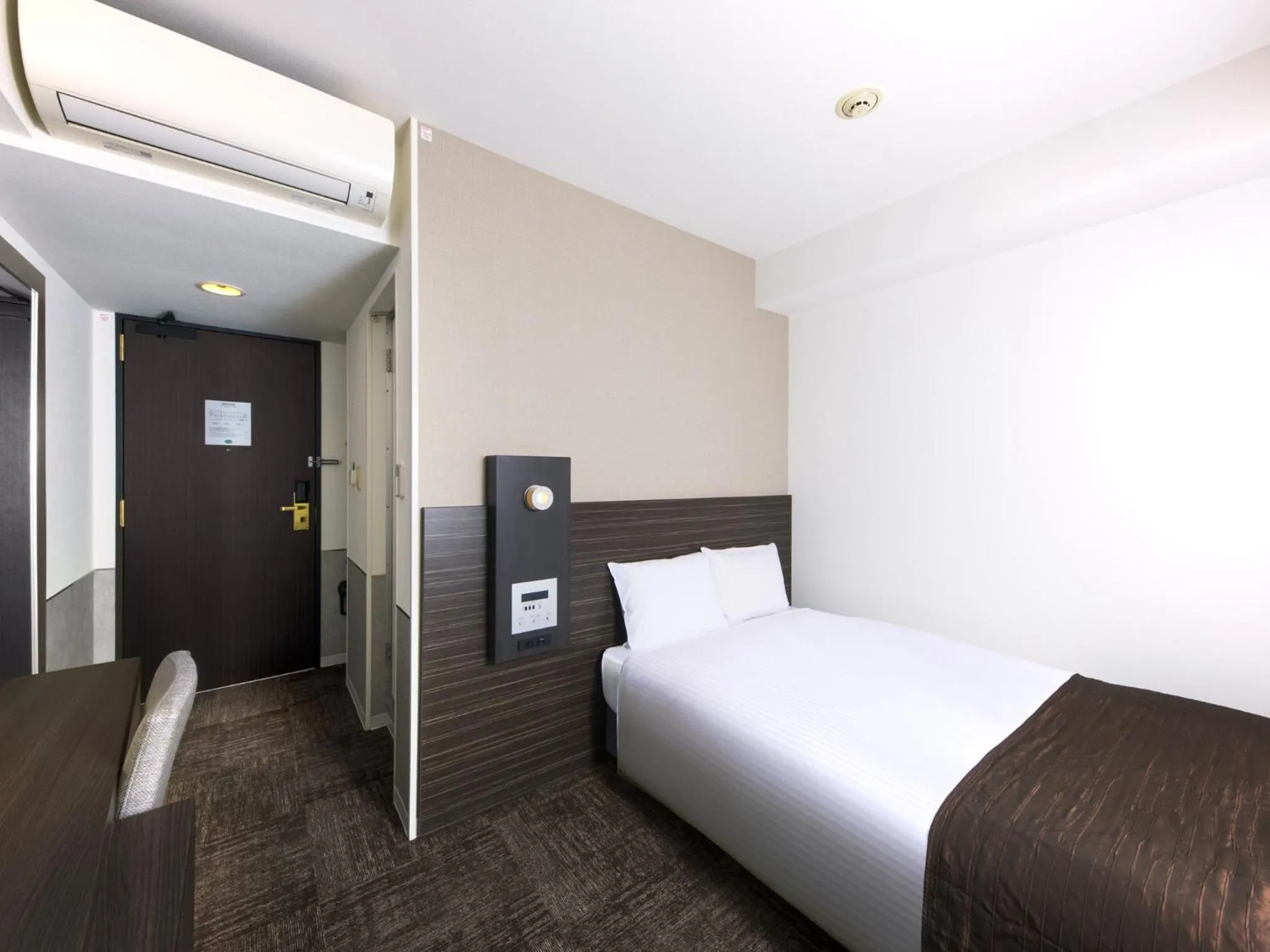 Photo of the whole room, Bed in Hotel Villa Fontaine Tokyo-Nihombashi Mitsukoshimae