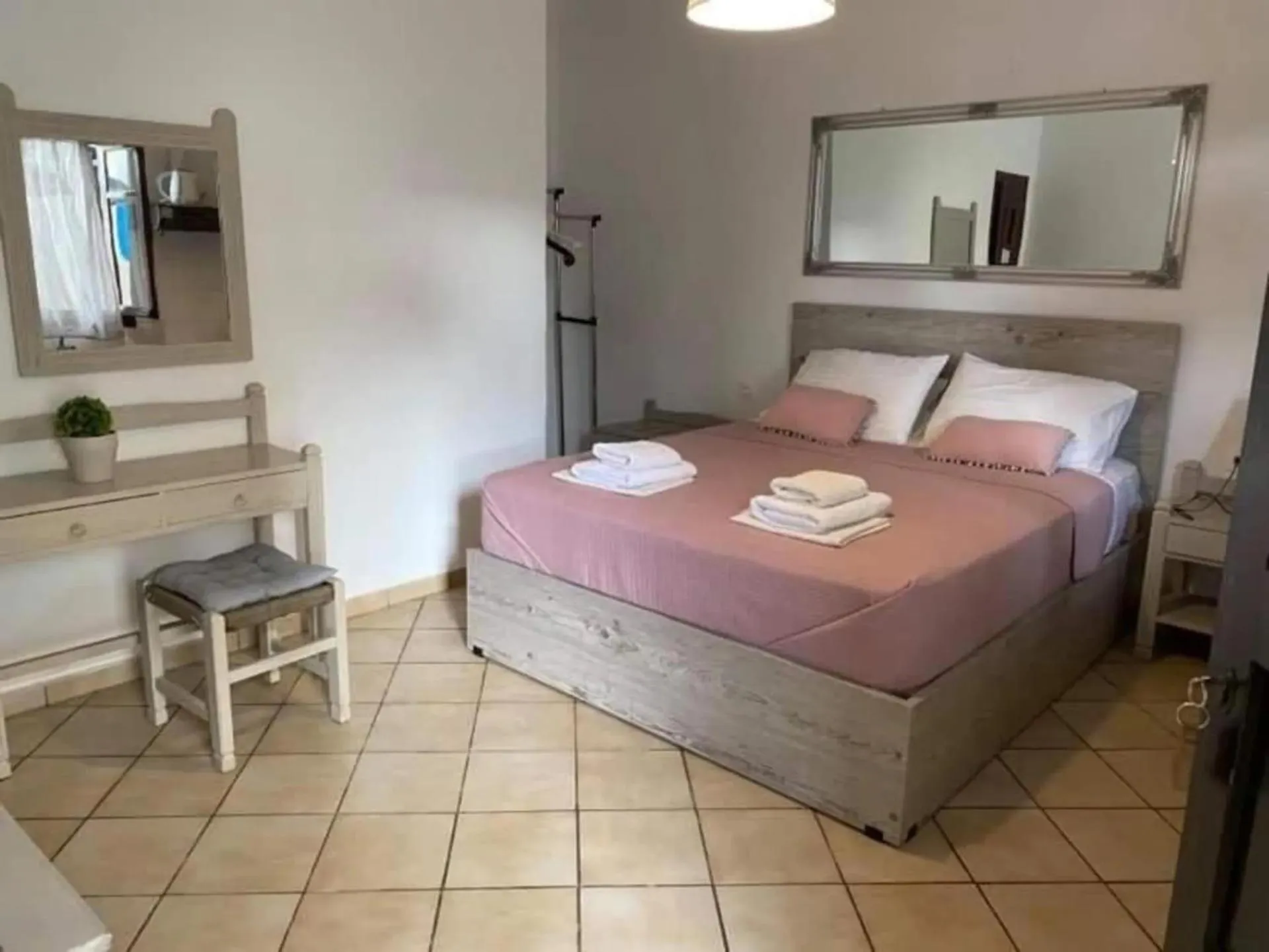 Bedroom, Bed in Kasteli Studios & Apartments