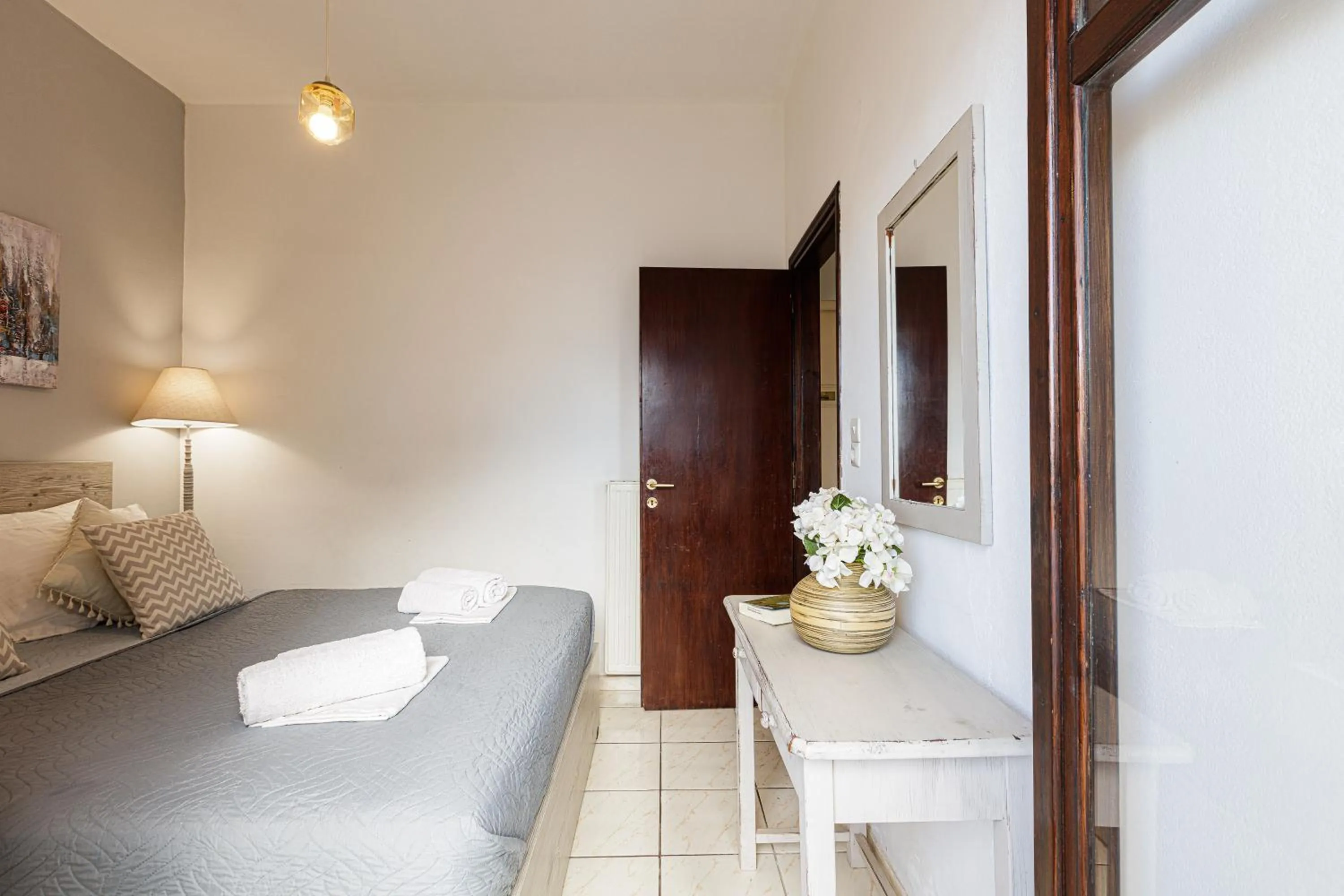 Bed in Kasteli Studios & Apartments