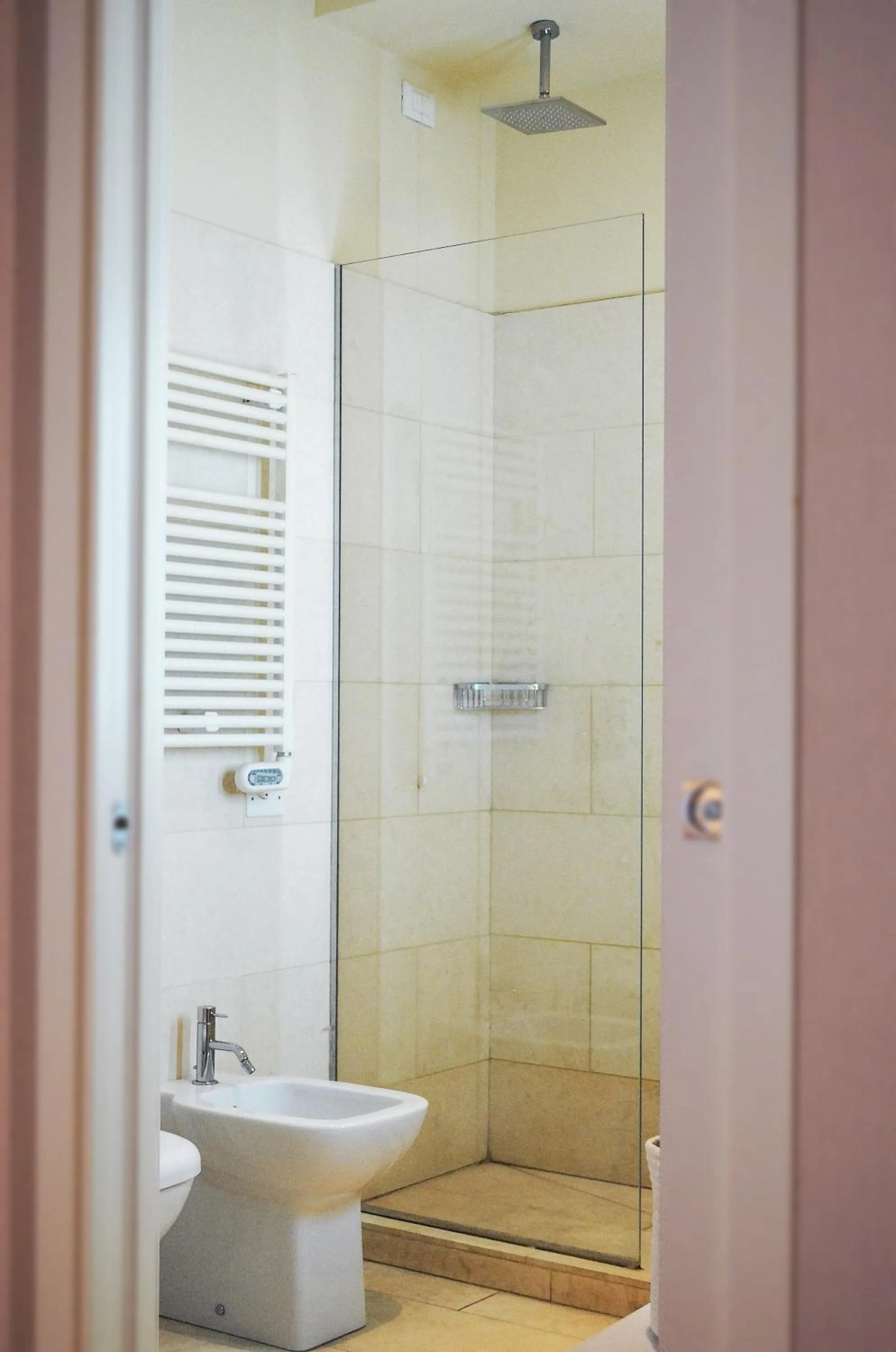 Shower in Rooms Milano Duomo