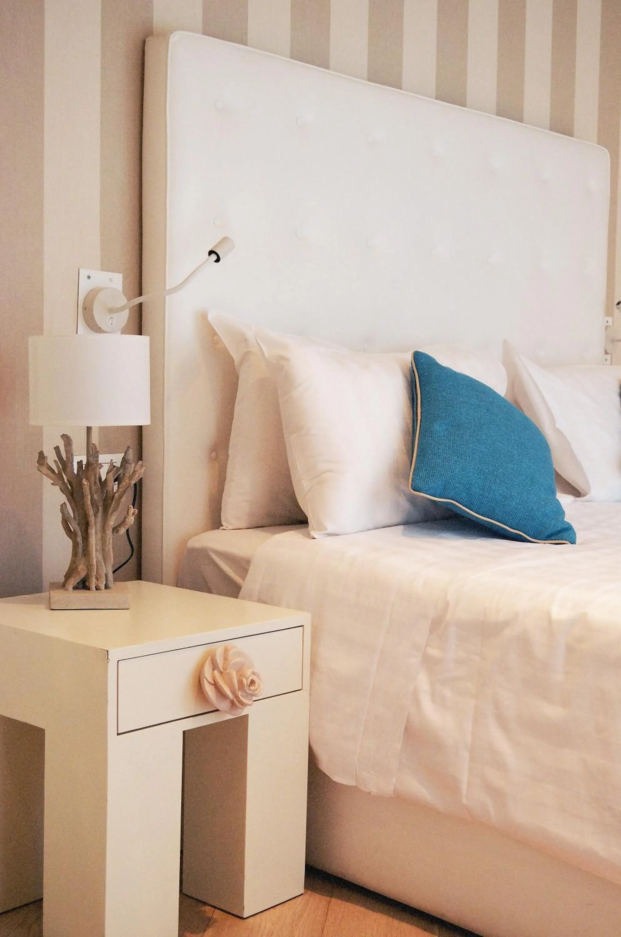 Decorative detail, Bed in Rooms Milano Duomo